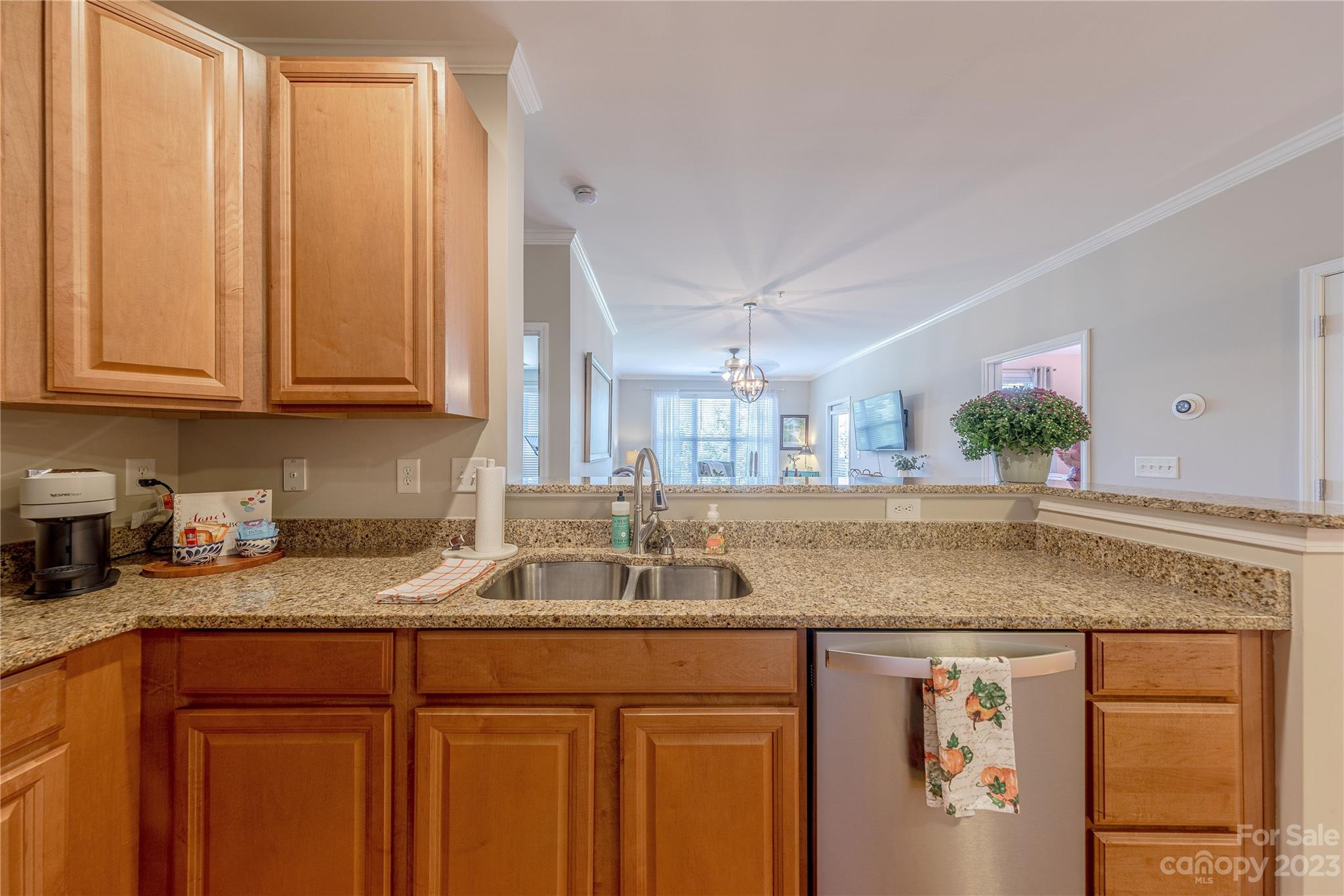 1000 E Woodlawn Road Unit: 410