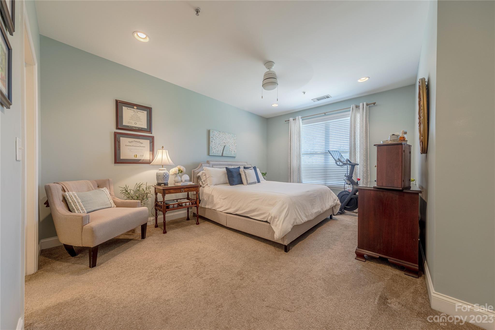 1000 E Woodlawn Road Unit: 410