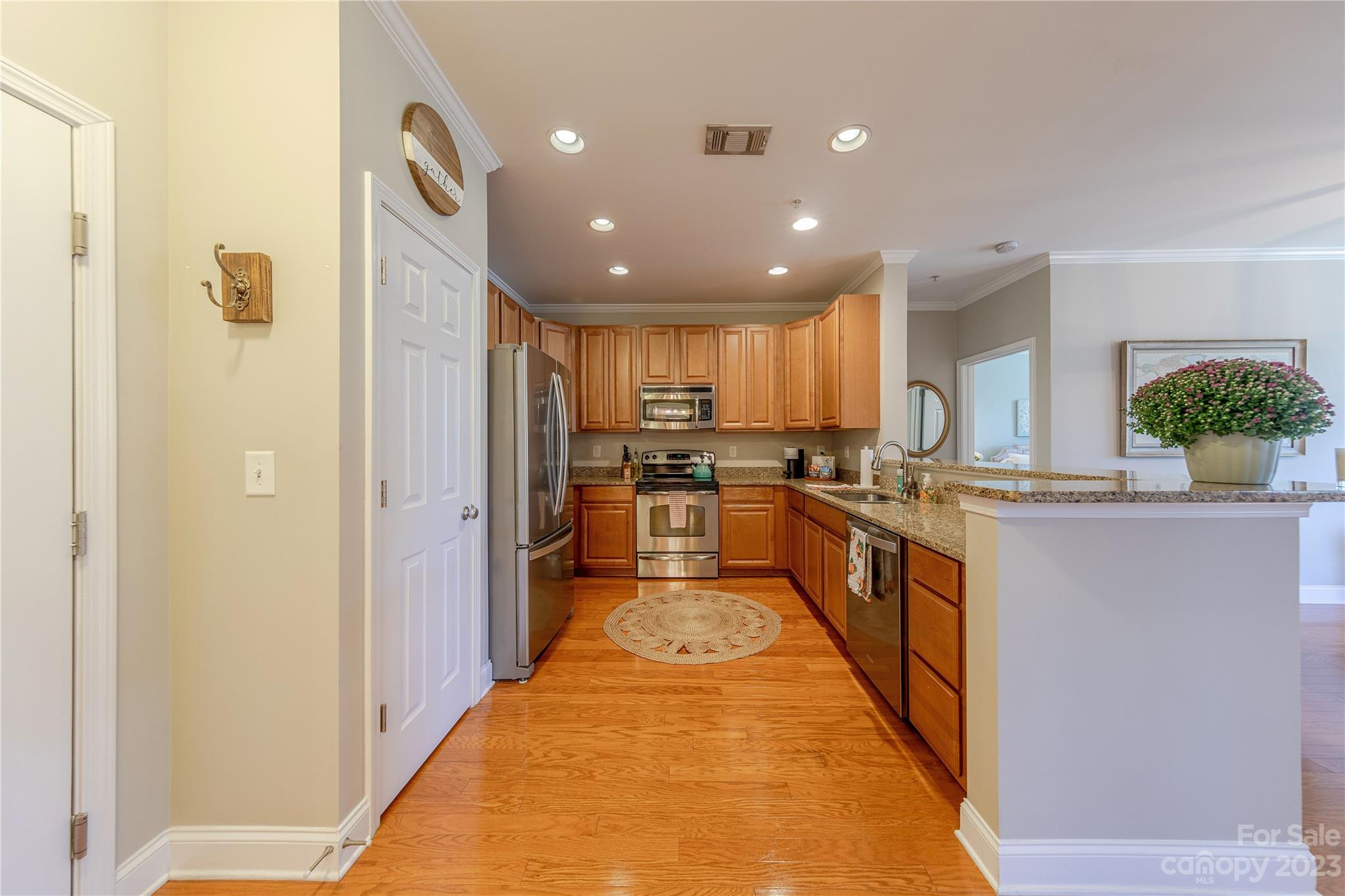 1000 E Woodlawn Road Unit: 410