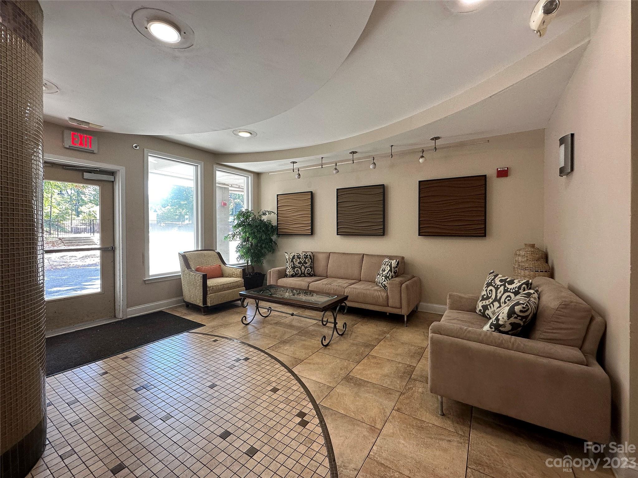 1000 E Woodlawn Road Unit: 410