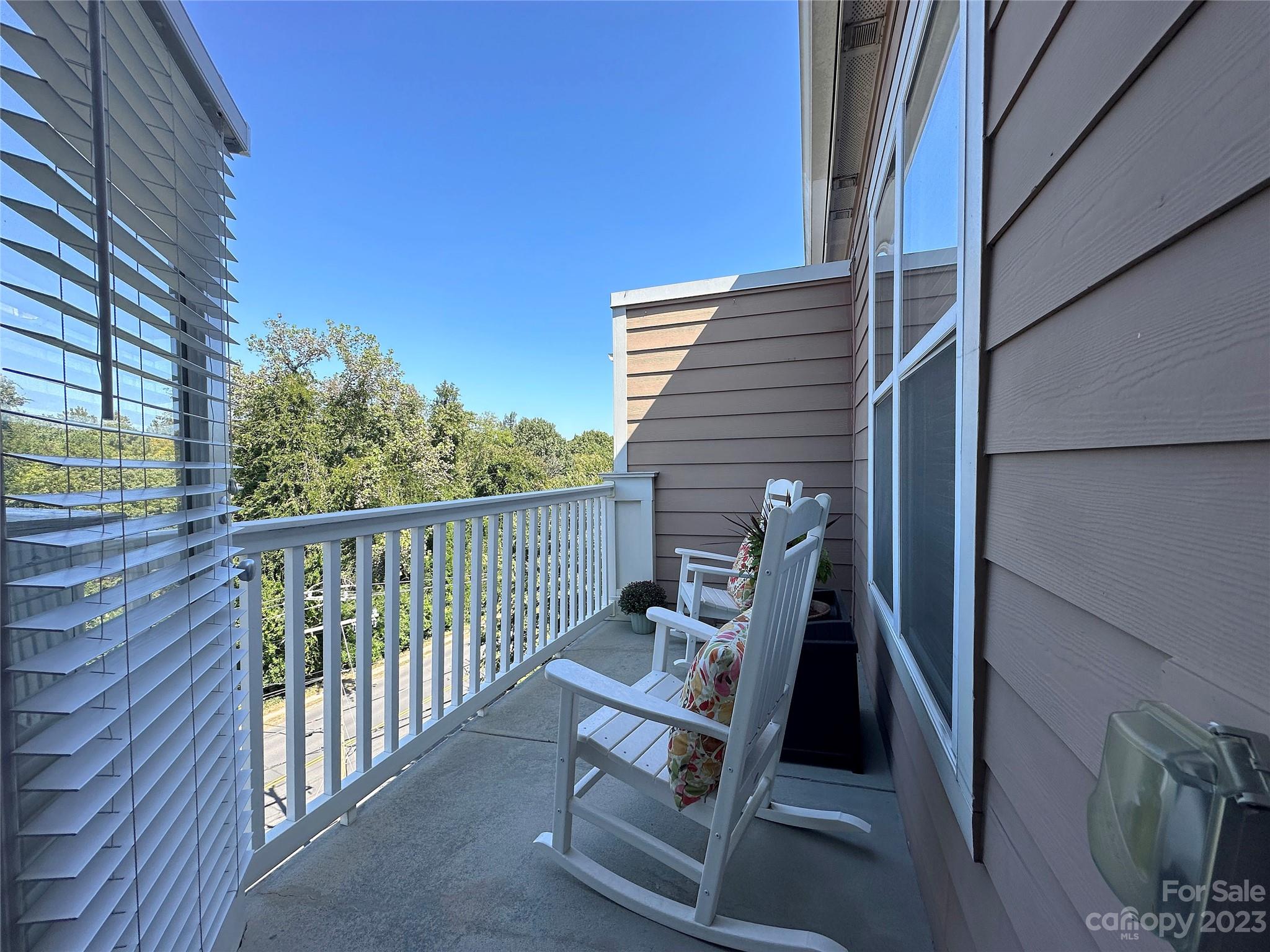 1000 E Woodlawn Road Unit: 410