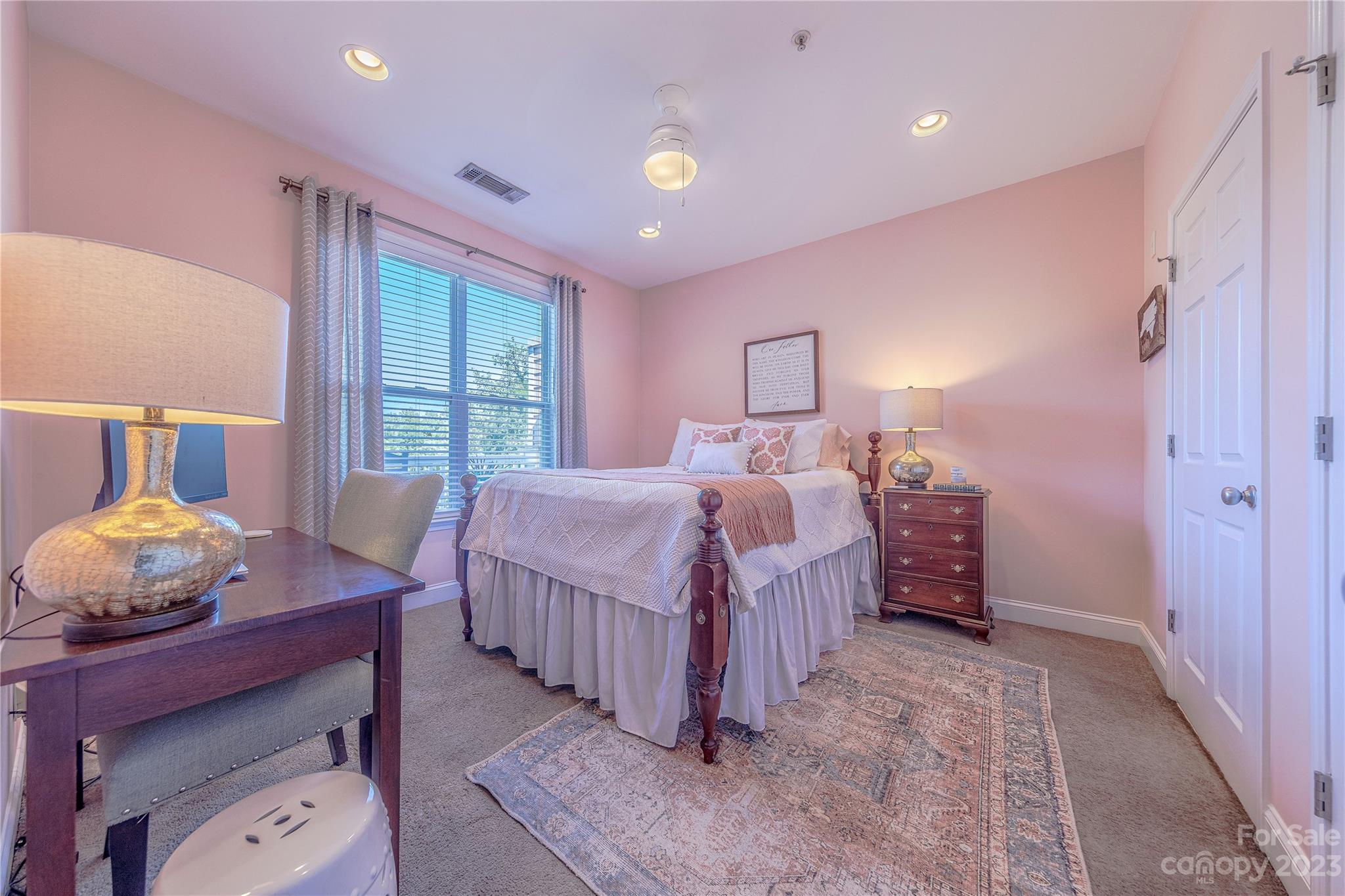 1000 E Woodlawn Road Unit: 410