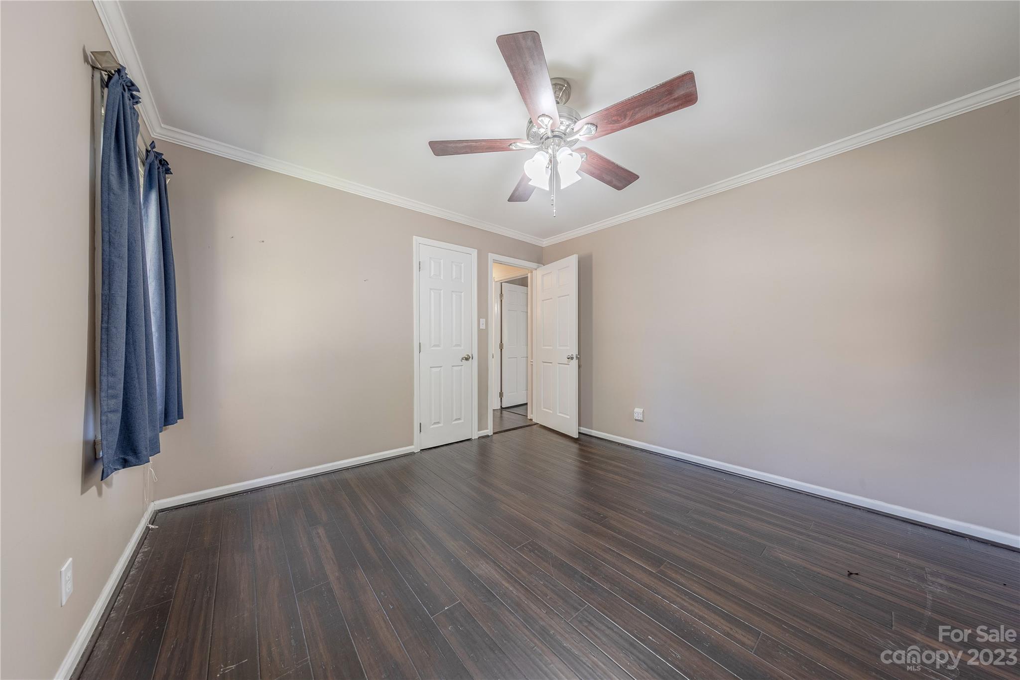962 Community Lane