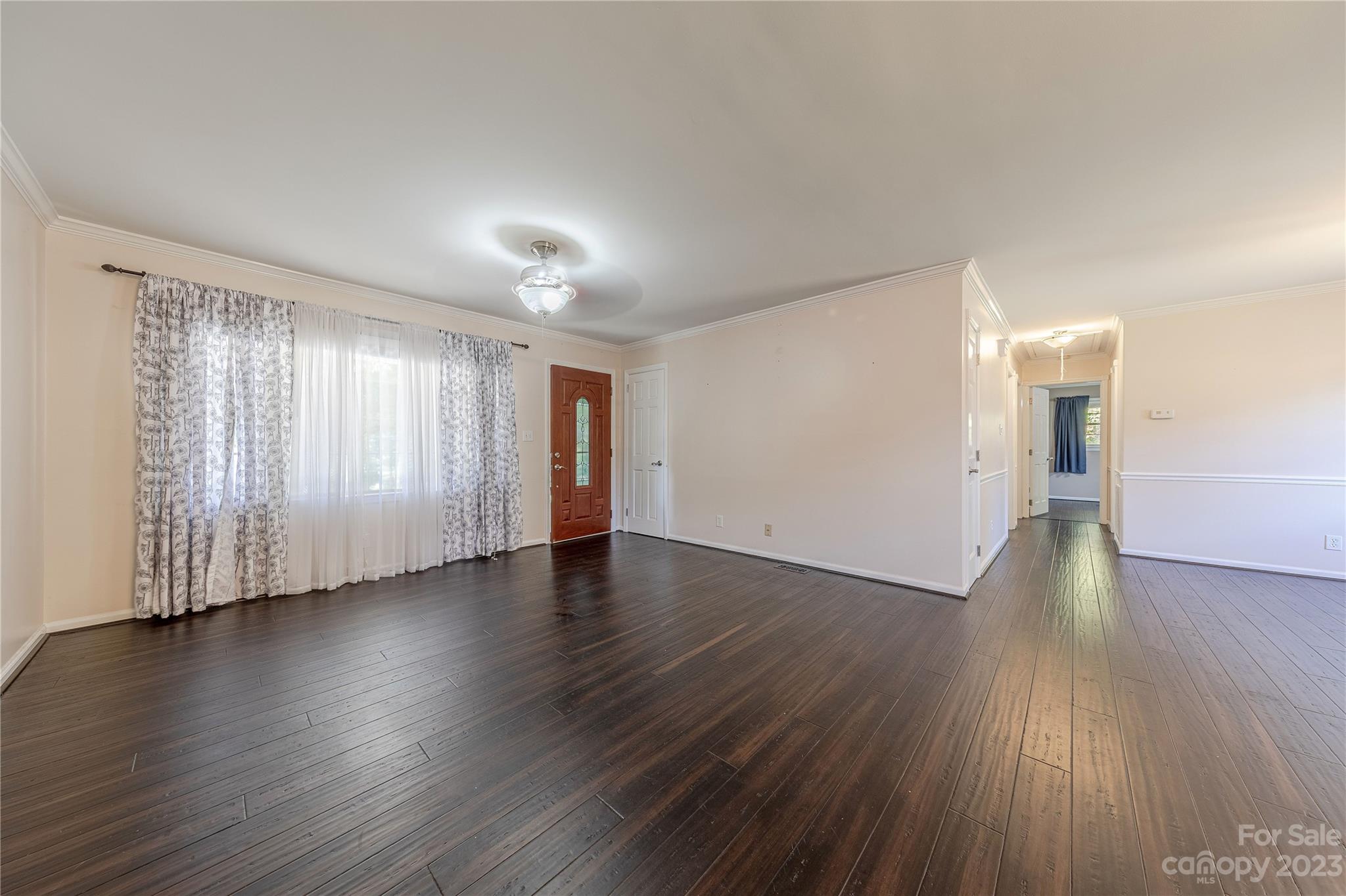 962 Community Lane