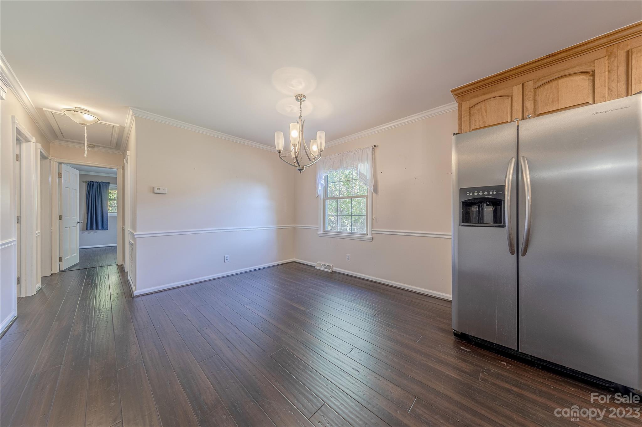 962 Community Lane