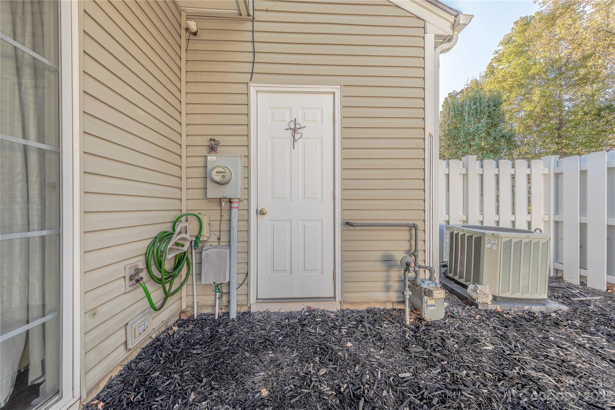 6917 Rothchild Drive