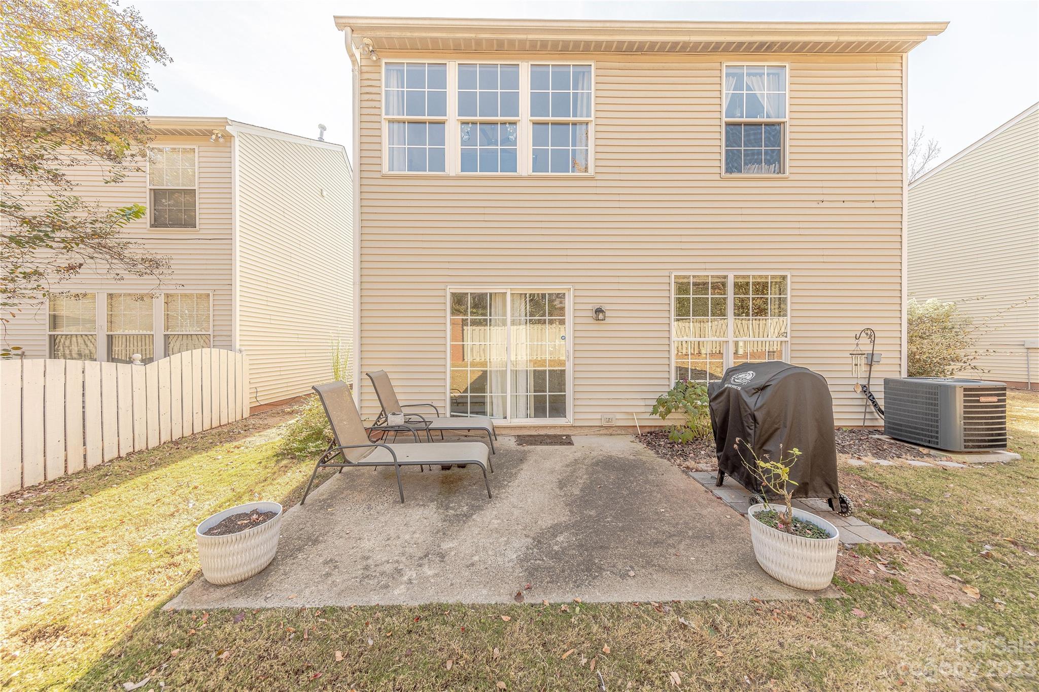 3417 Laurenhurst Lane