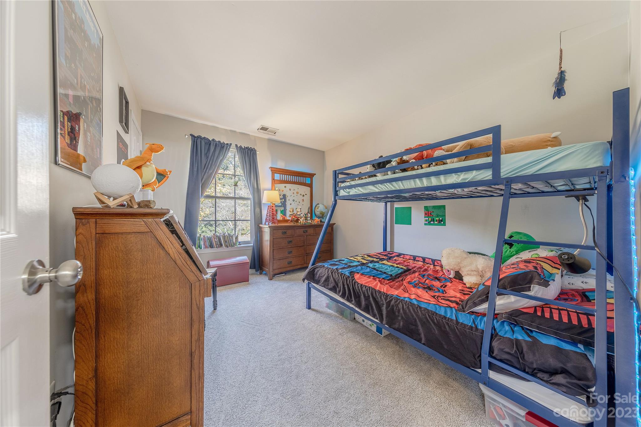 3417 Laurenhurst Lane