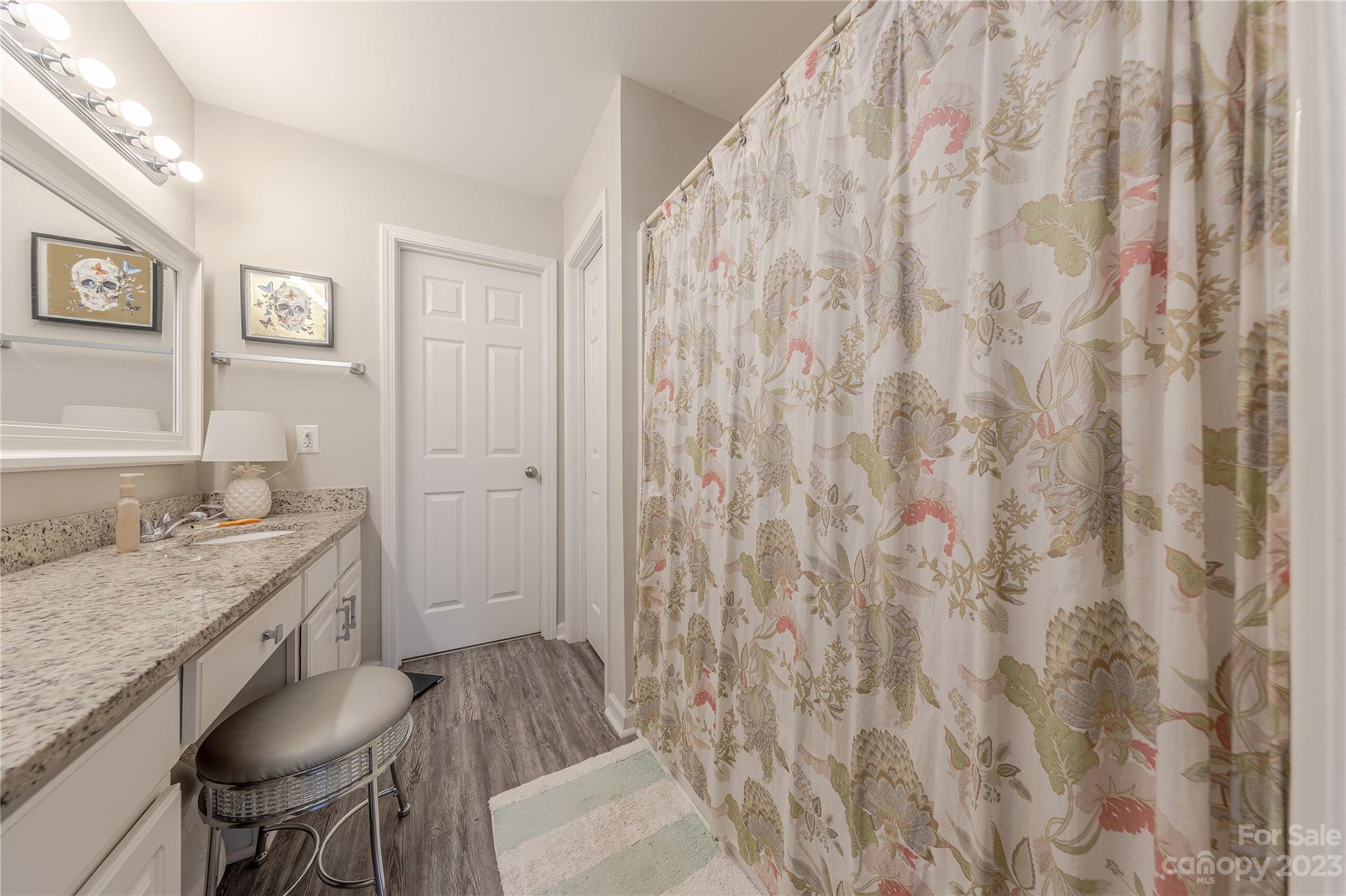 3417 Laurenhurst Lane