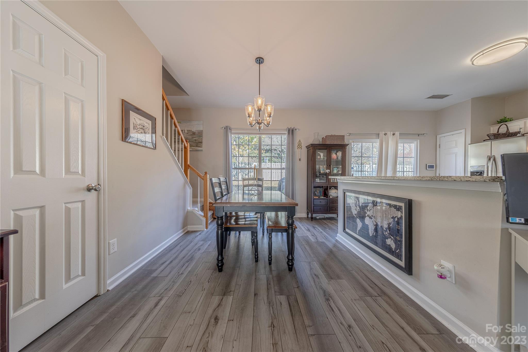 3417 Laurenhurst Lane