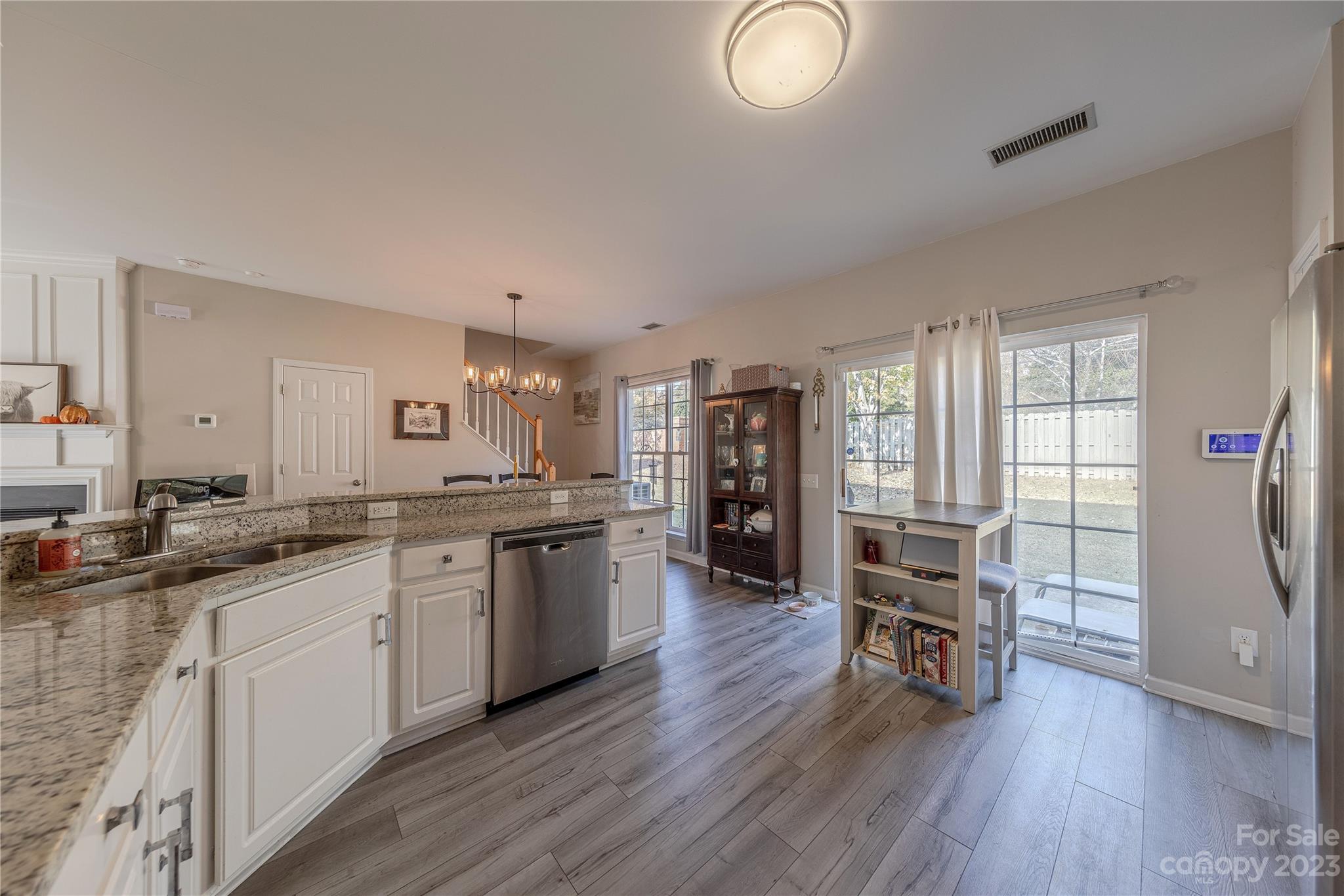 3417 Laurenhurst Lane