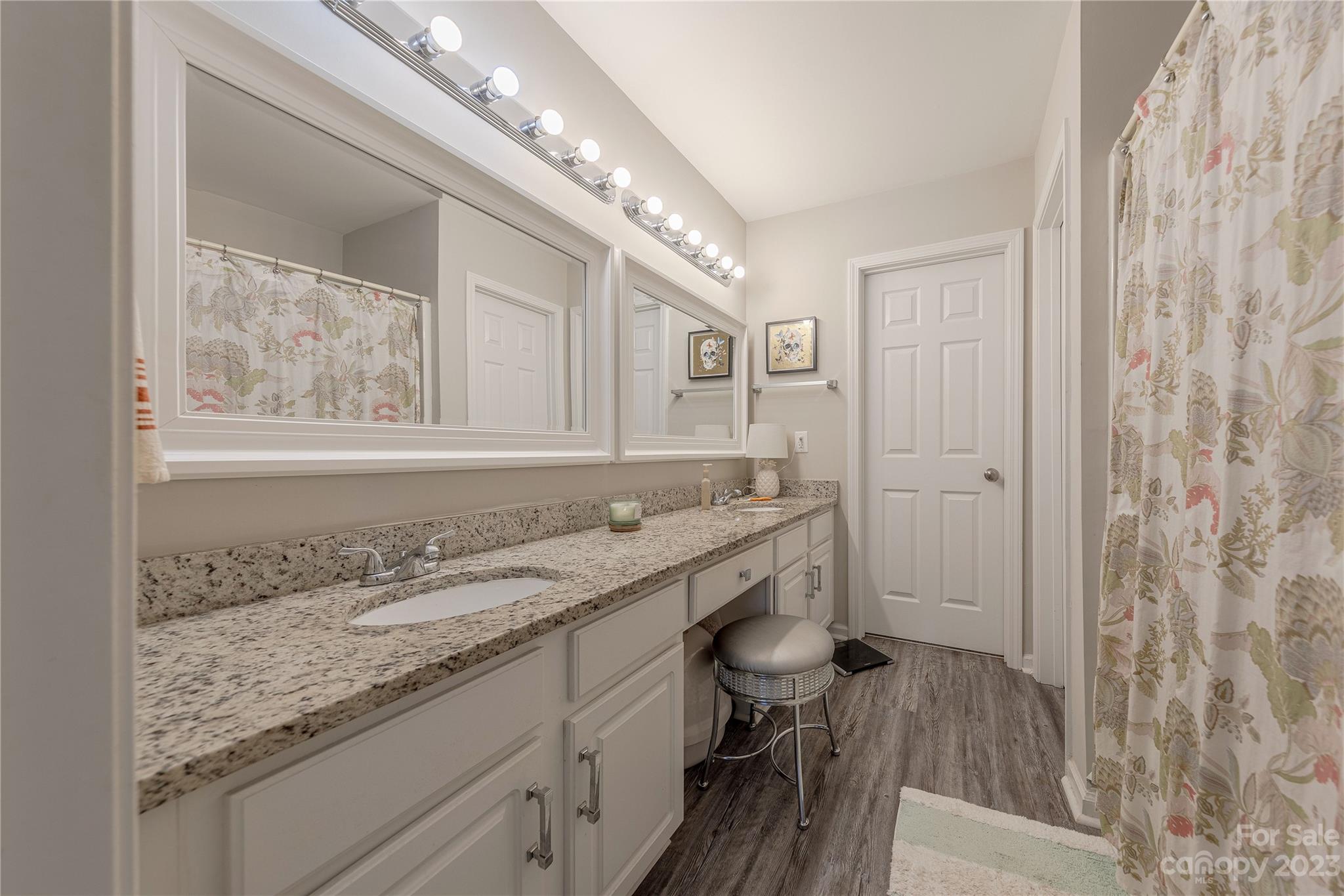 3417 Laurenhurst Lane