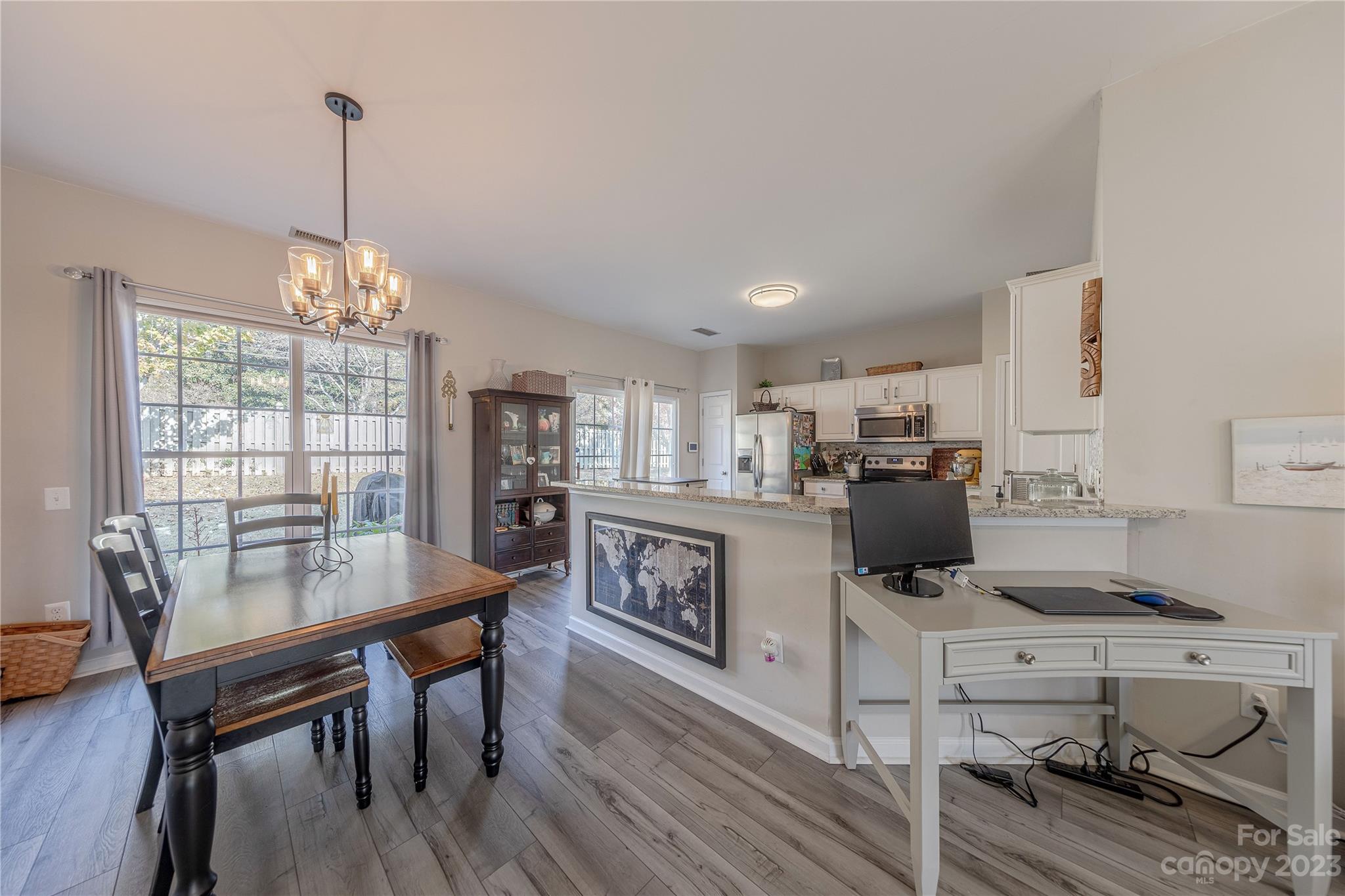 3417 Laurenhurst Lane