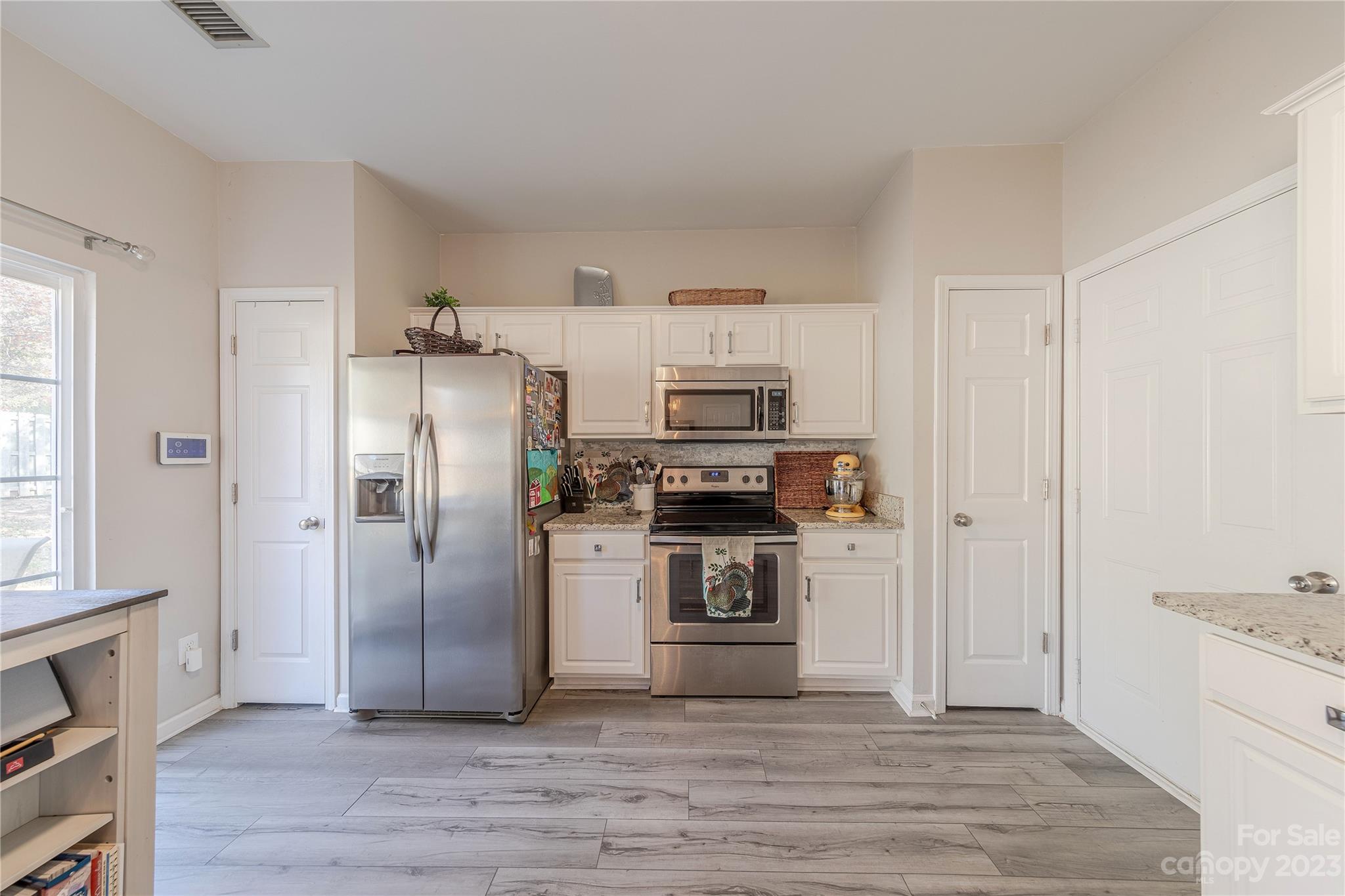 3417 Laurenhurst Lane