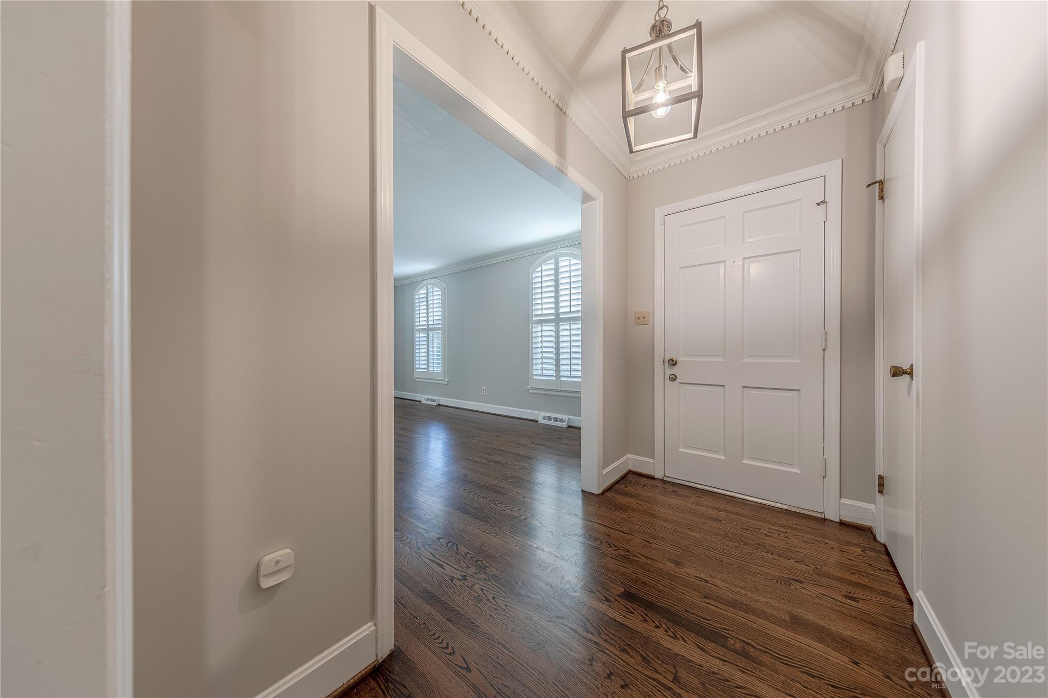 6914 Yorktowne Drive