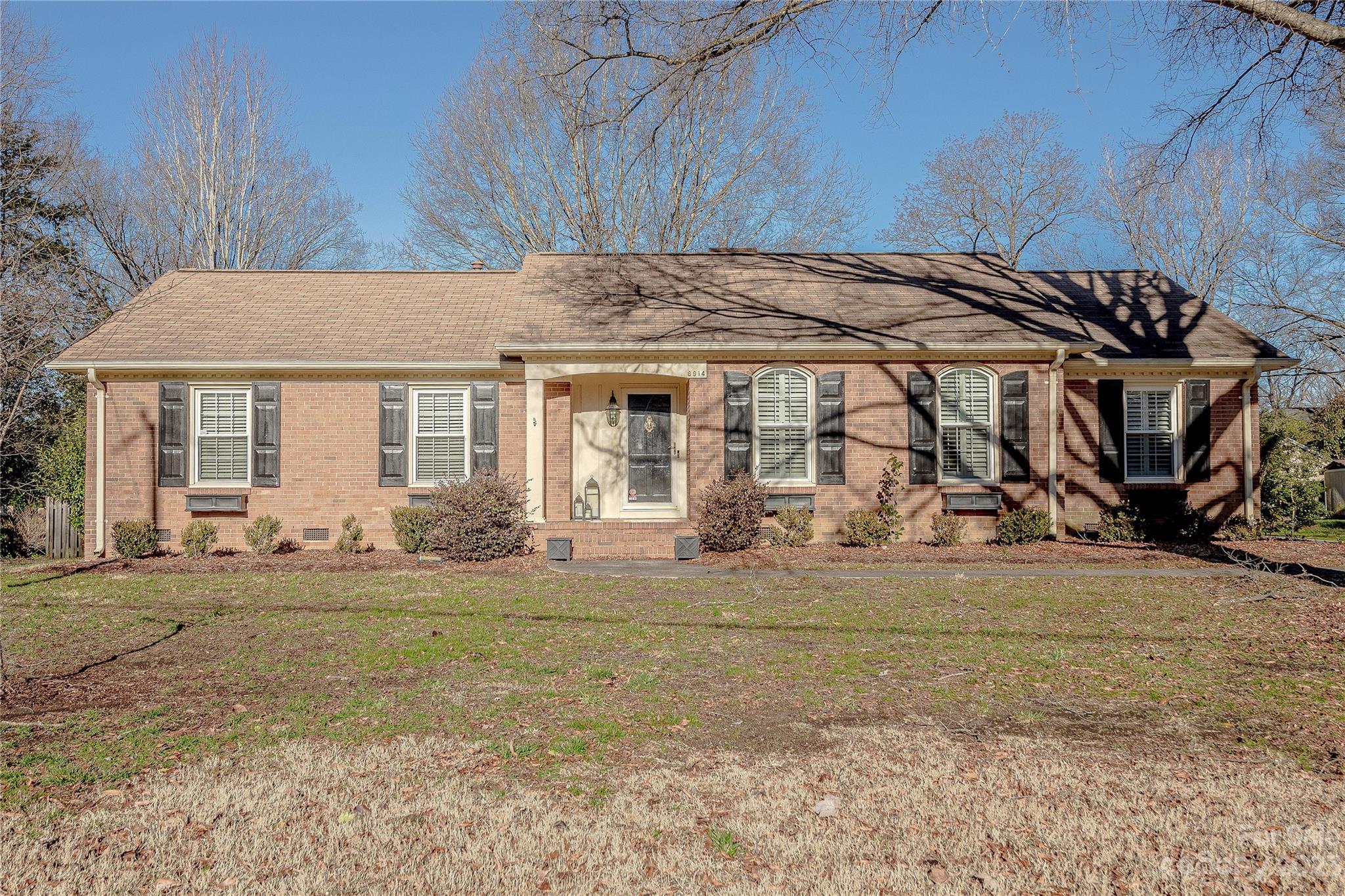 6914 Yorktowne Drive