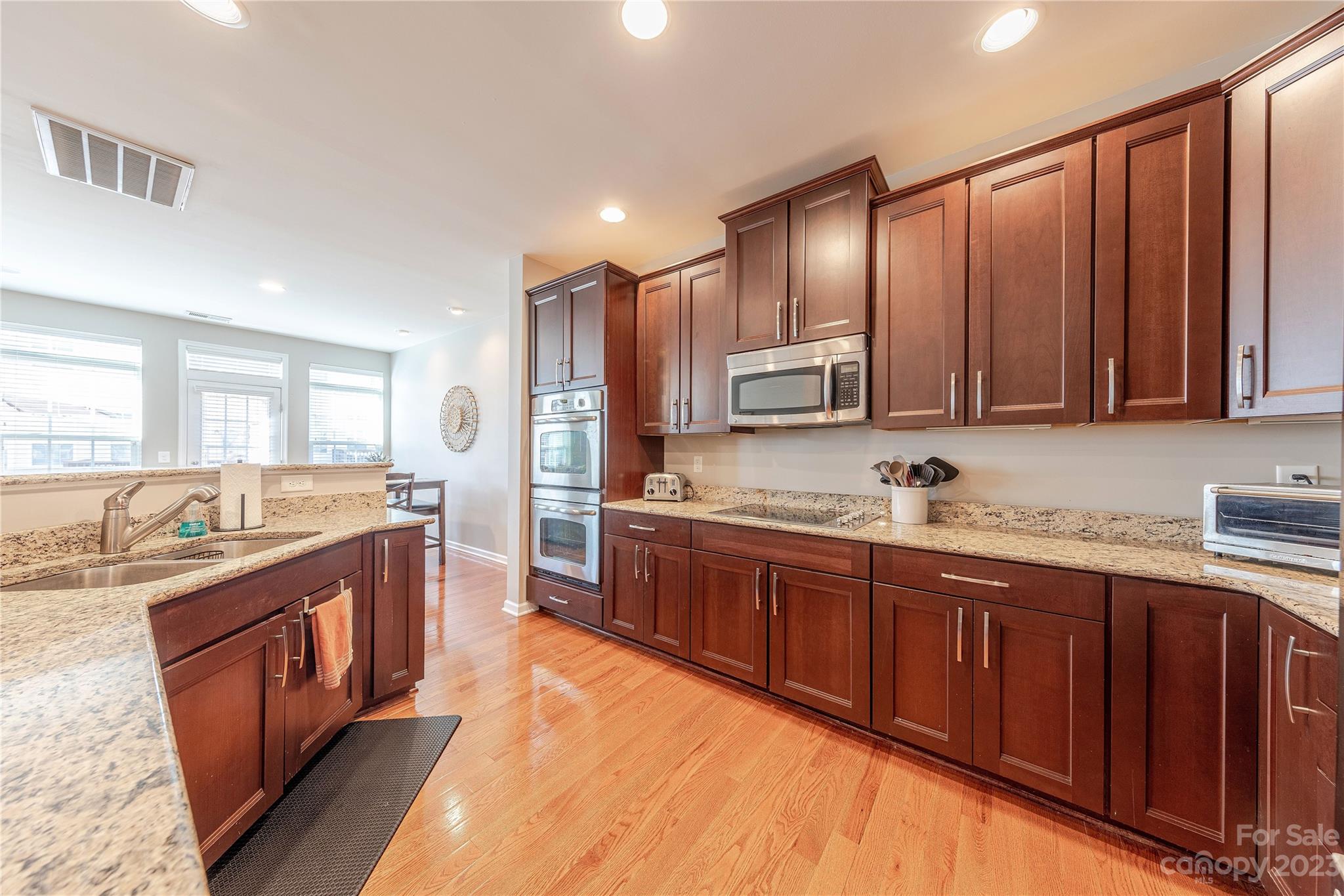 6306 Short Line Court