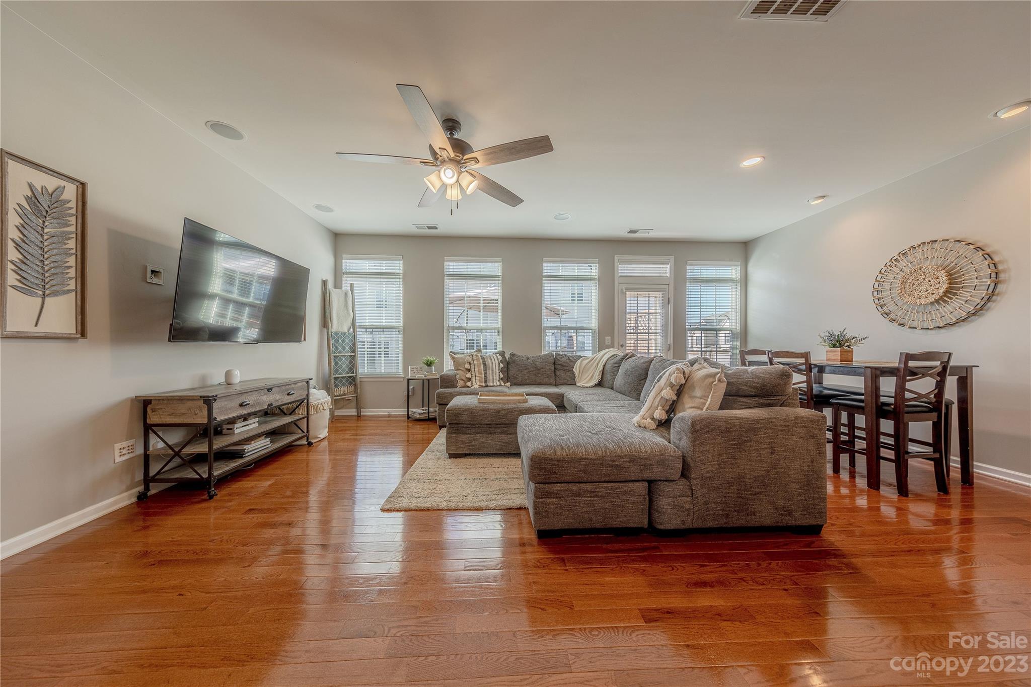6306 Short Line Court