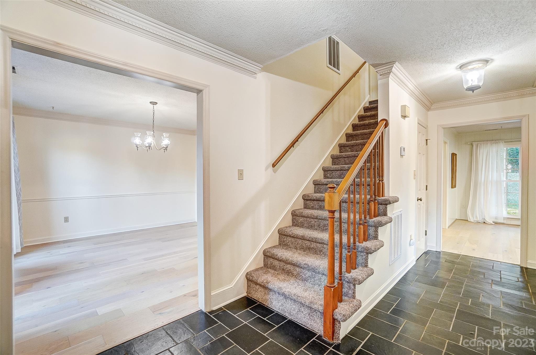 7520 Red Oak Lane
