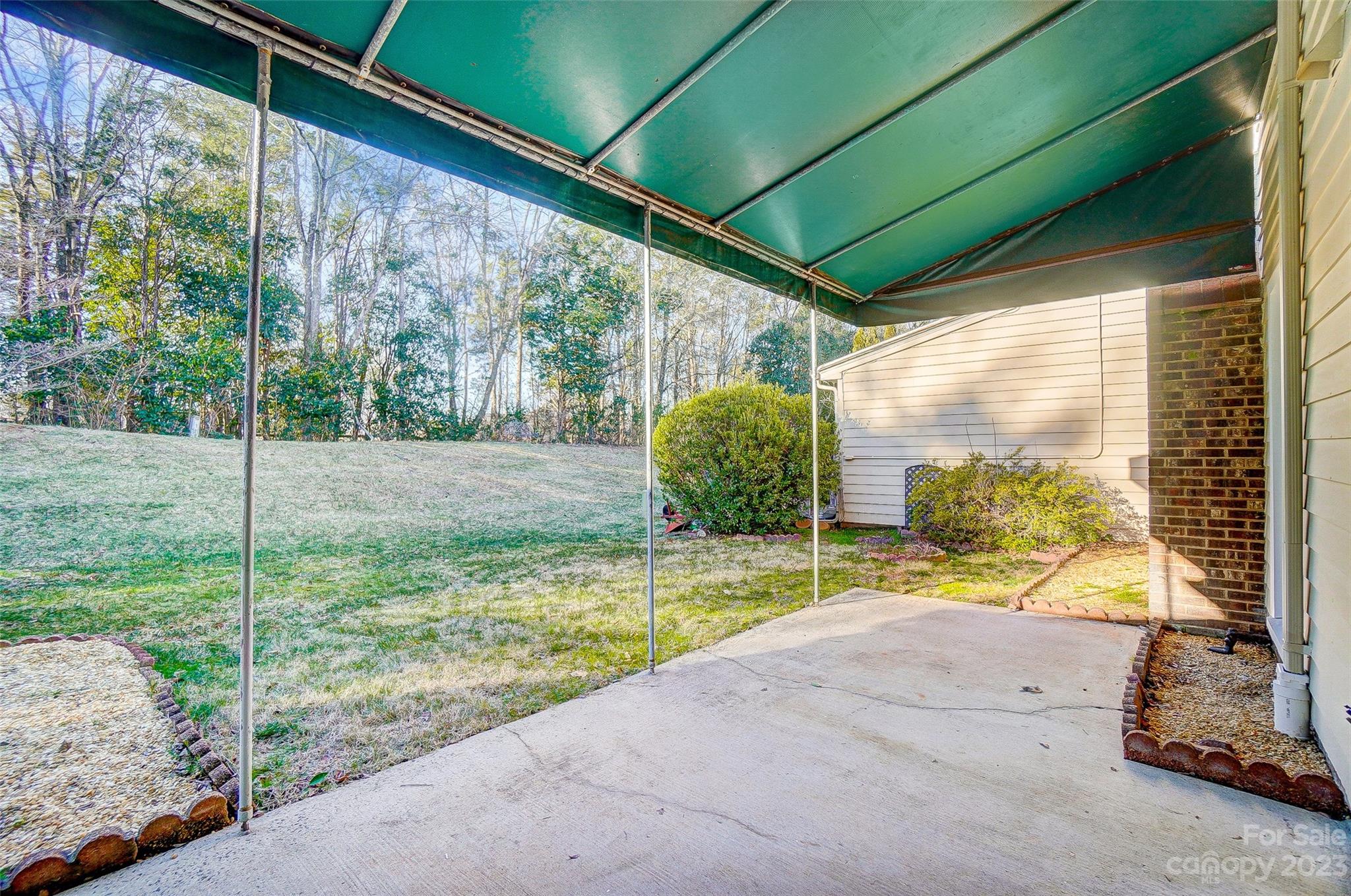 7520 Red Oak Lane