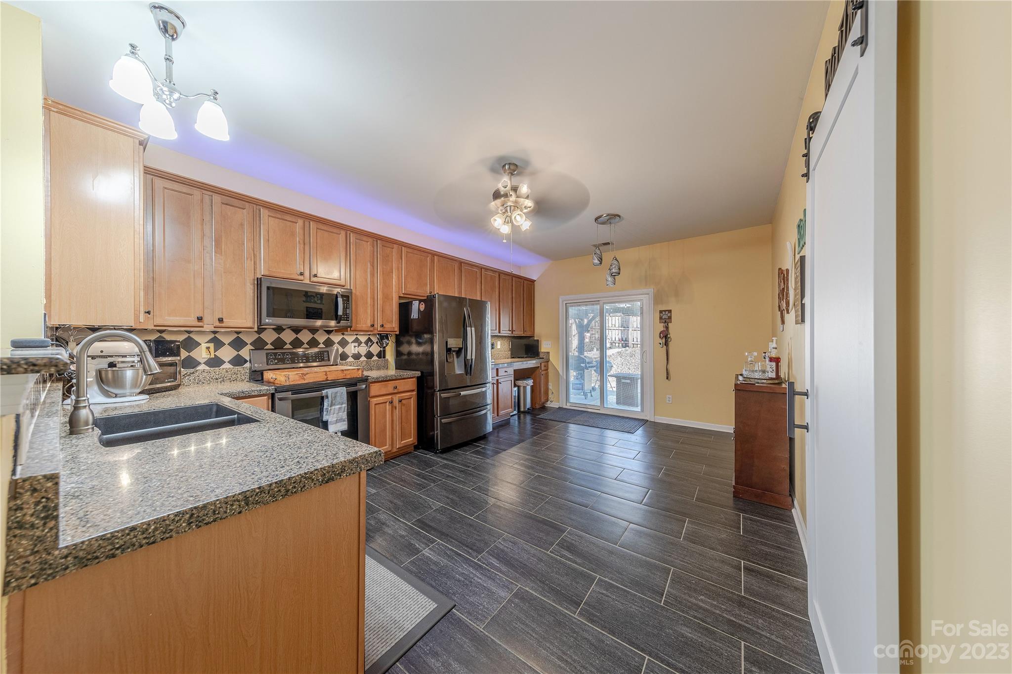 2211 Savannah Hills Drive
