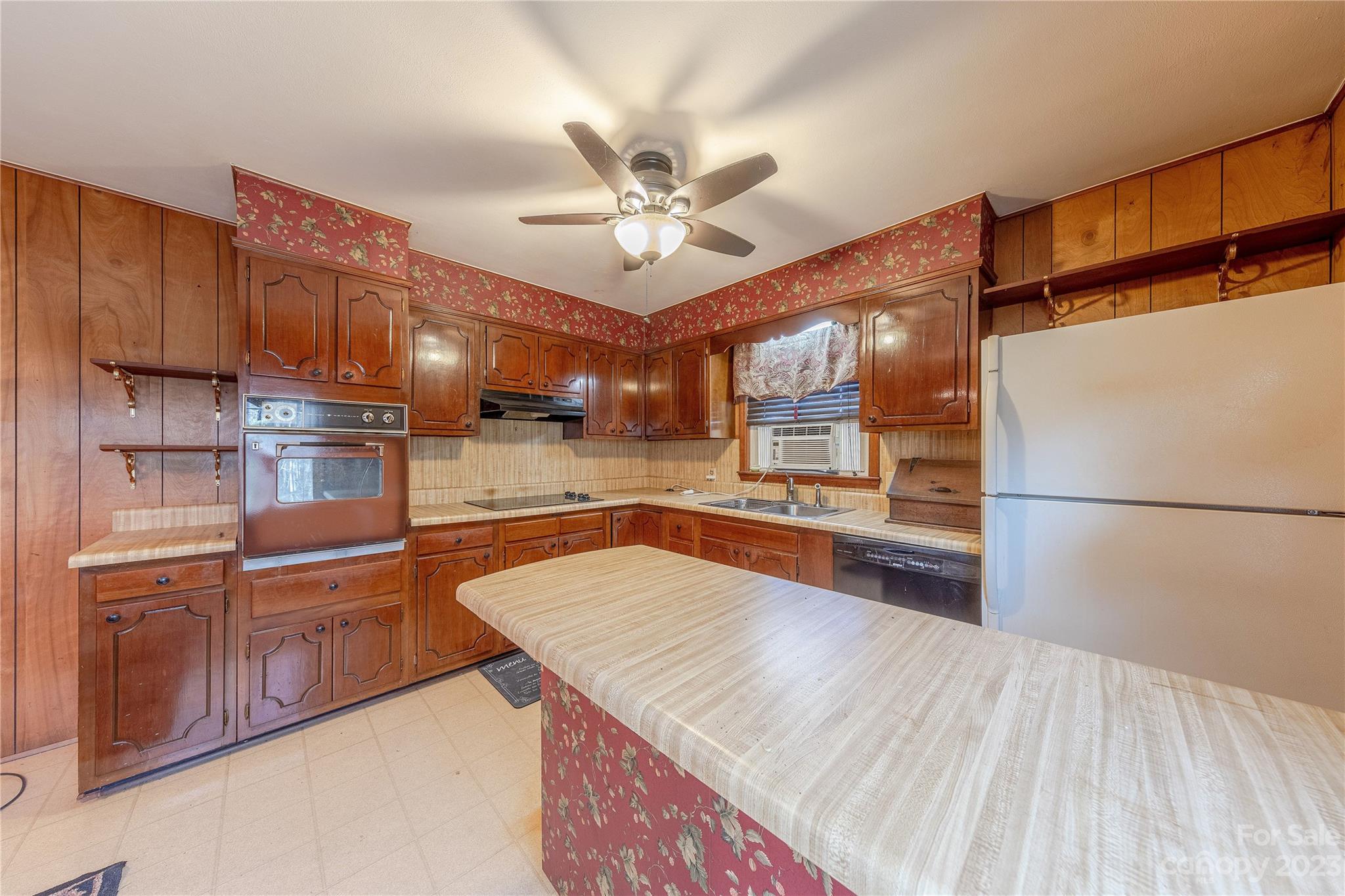 1114 University Drive