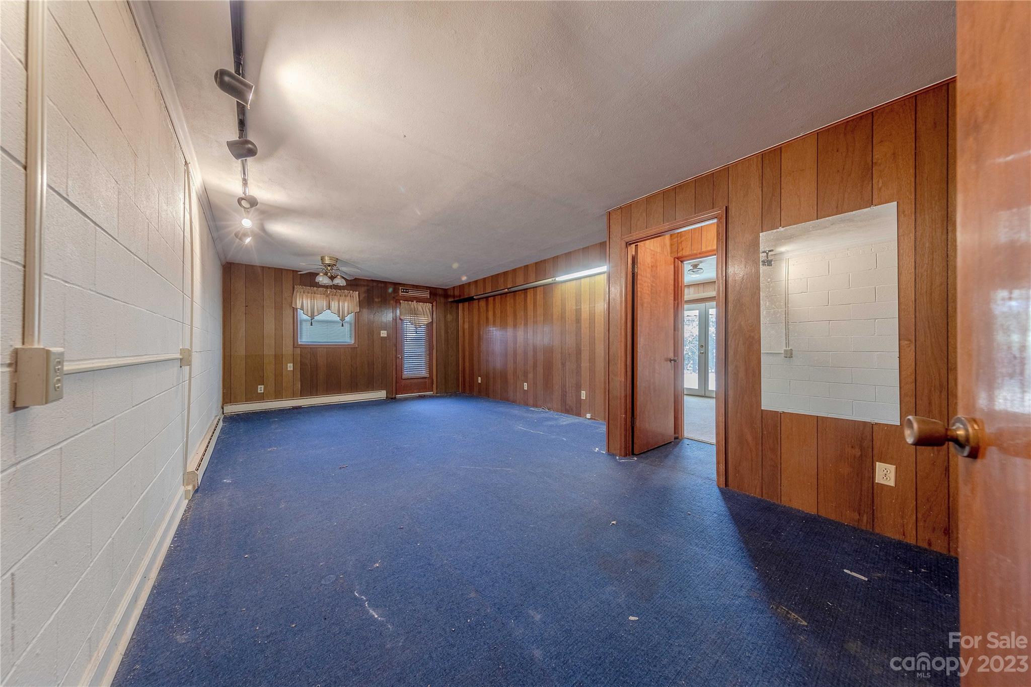1114 University Drive