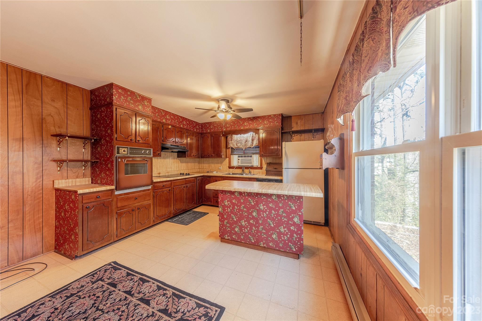 1114 University Drive