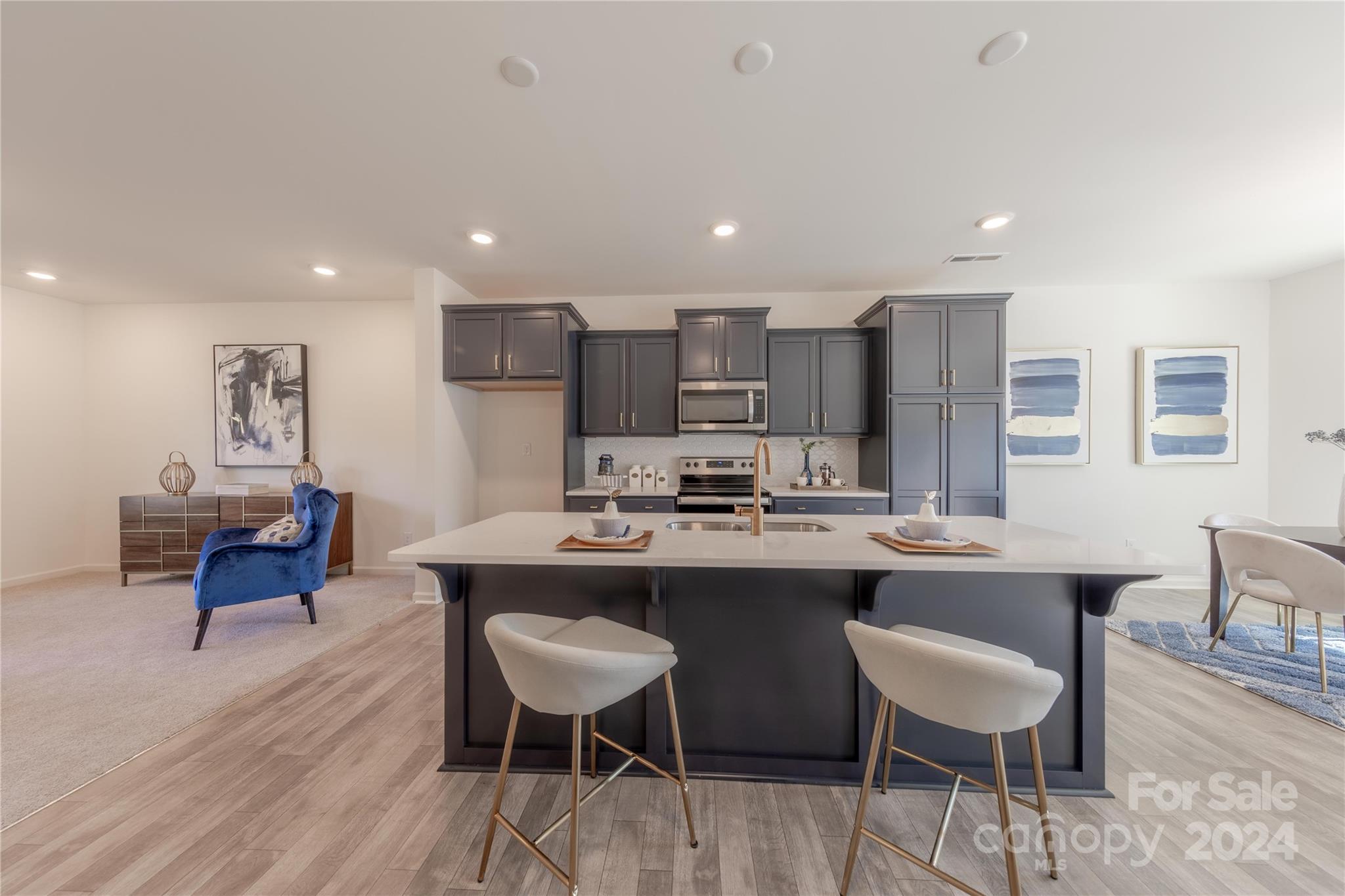 216 E Washington Avenue