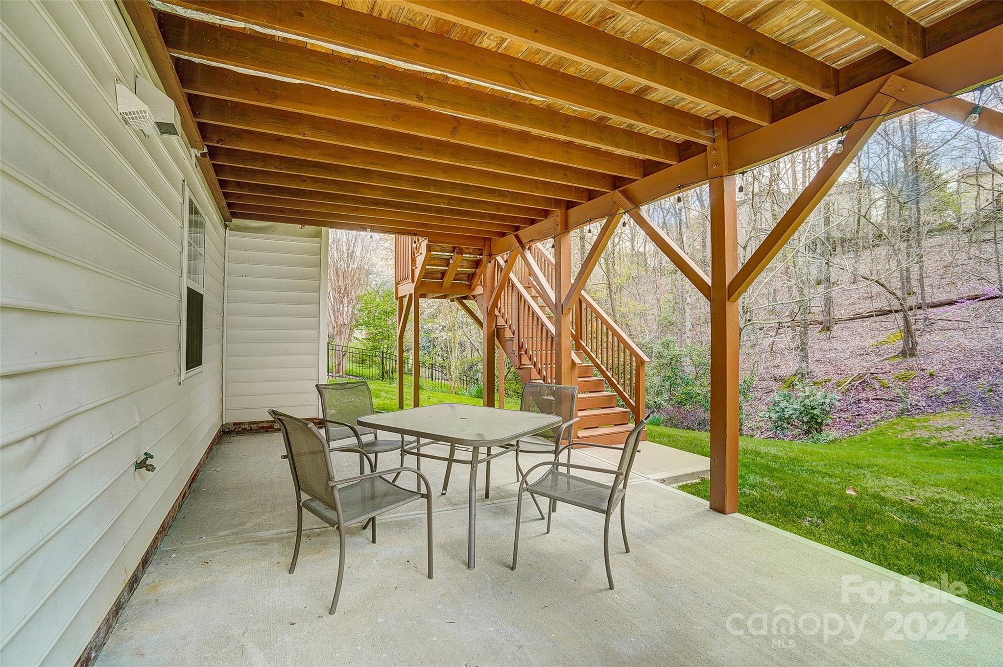 7912 Wilby Hollow Drive