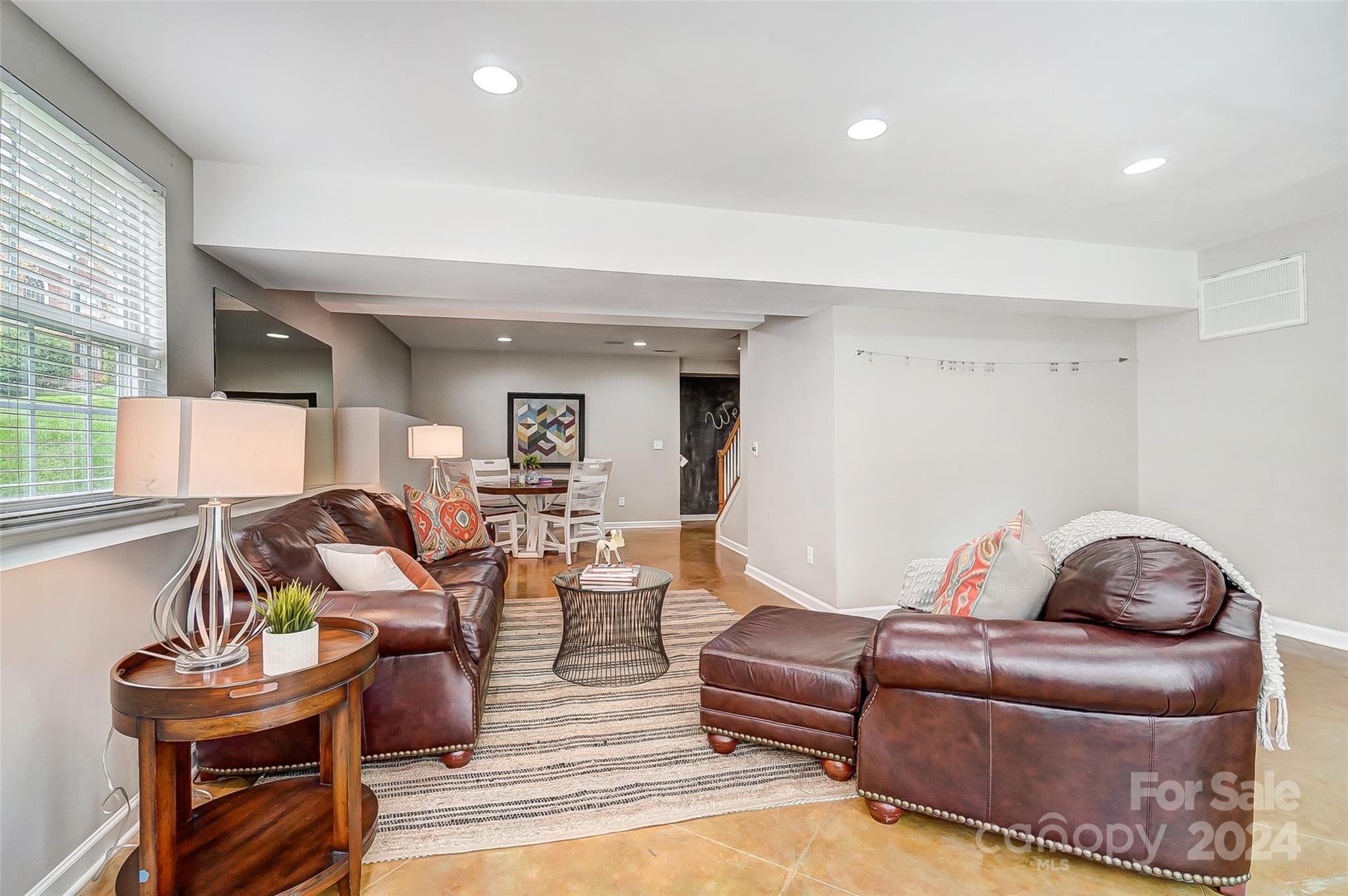 7912 Wilby Hollow Drive