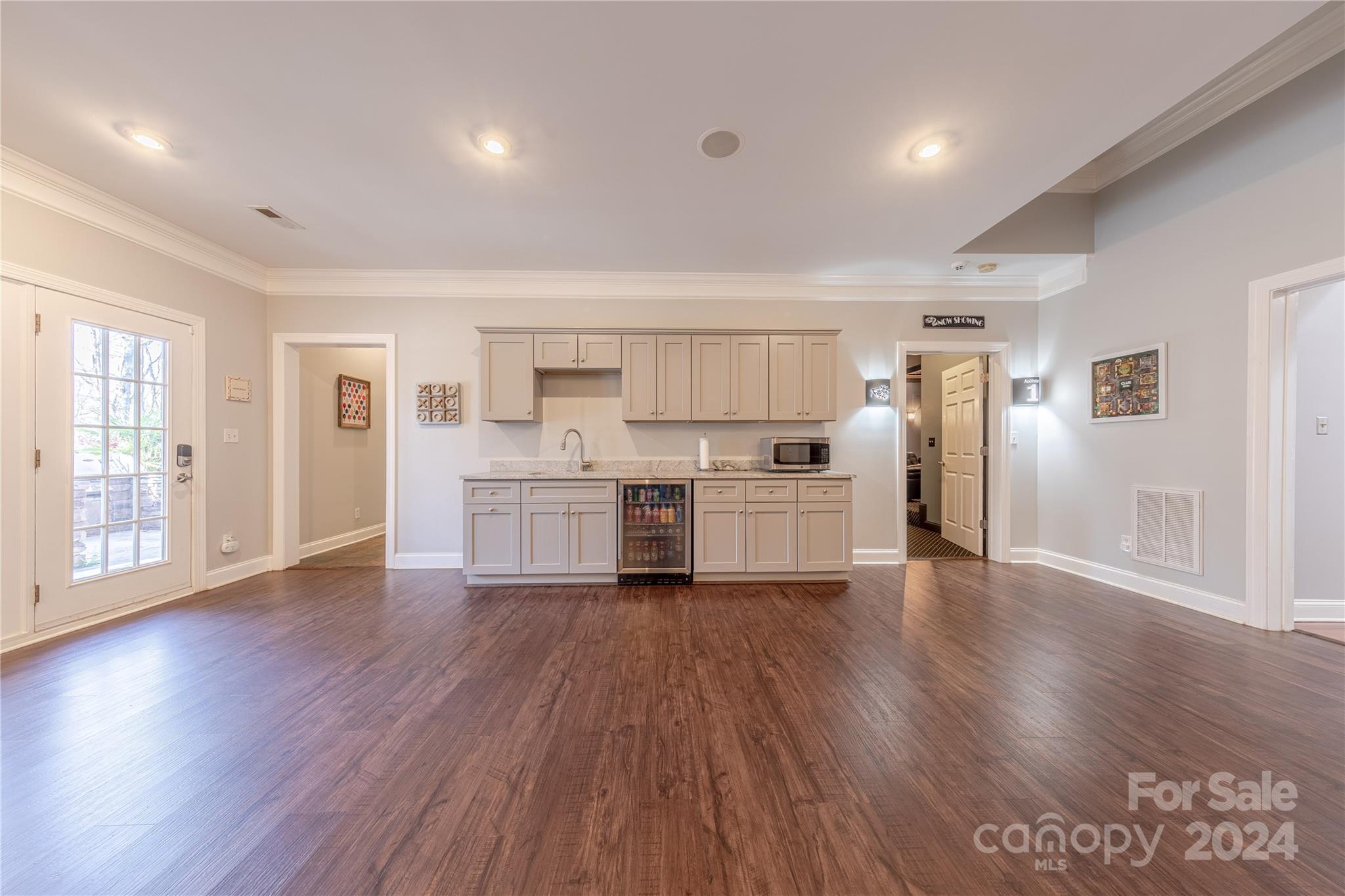 1041 Sherringham Way