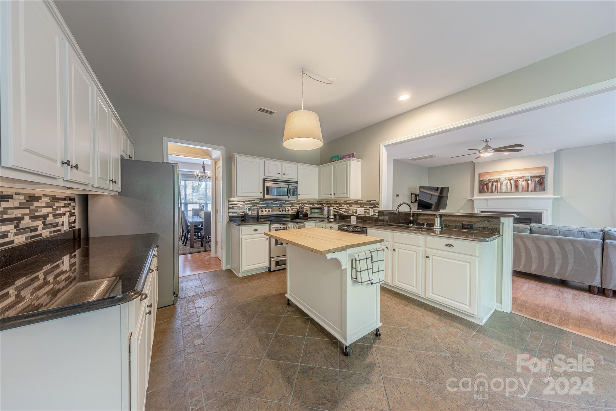 3101 Surreyhill Court