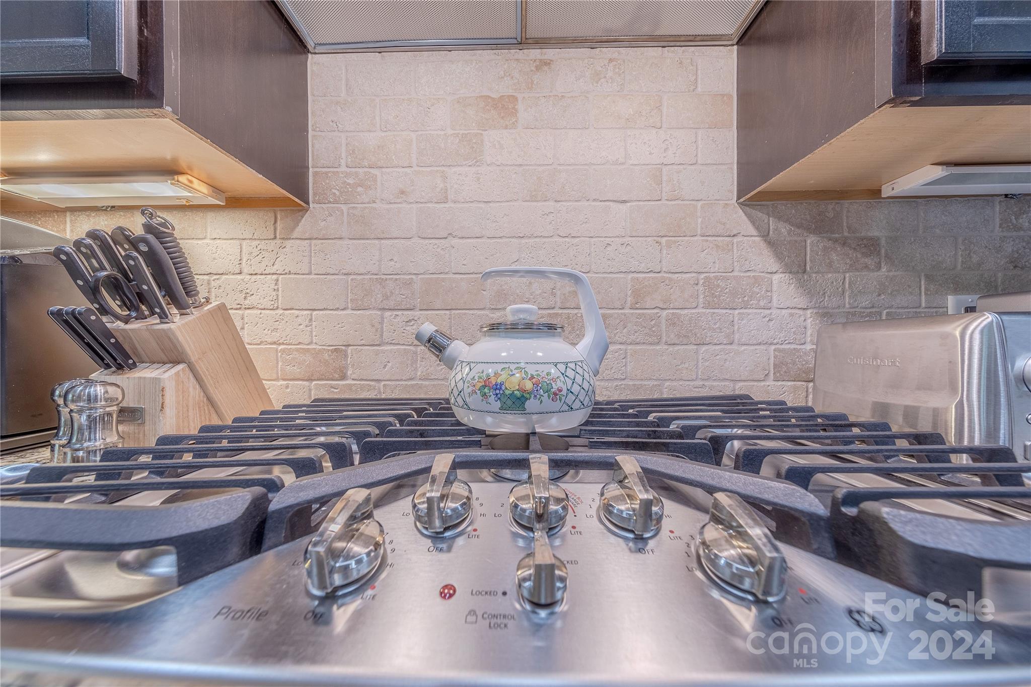 1818 Alden Oaks Lane
