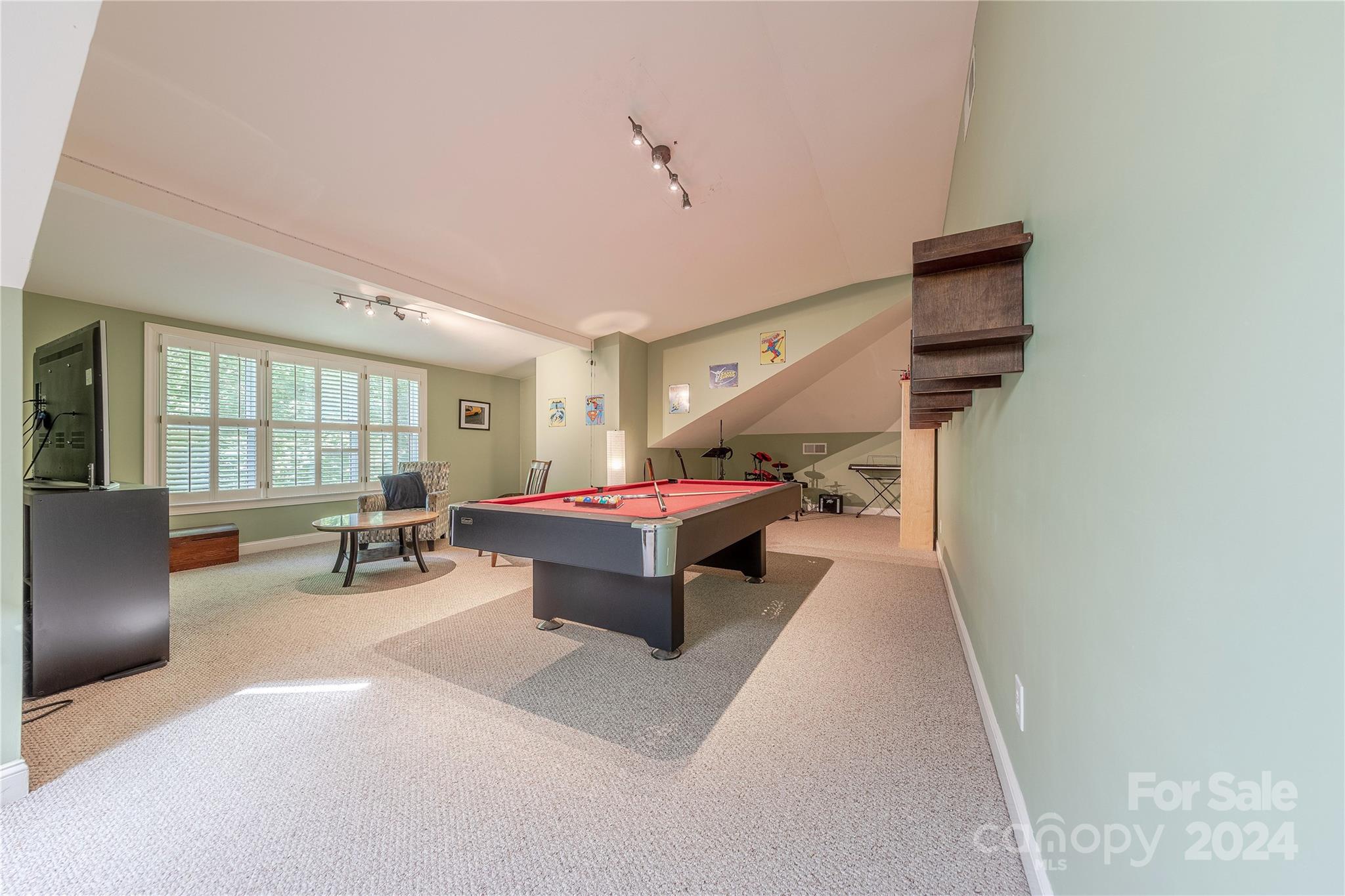 8628 Edgewood Grove Trail