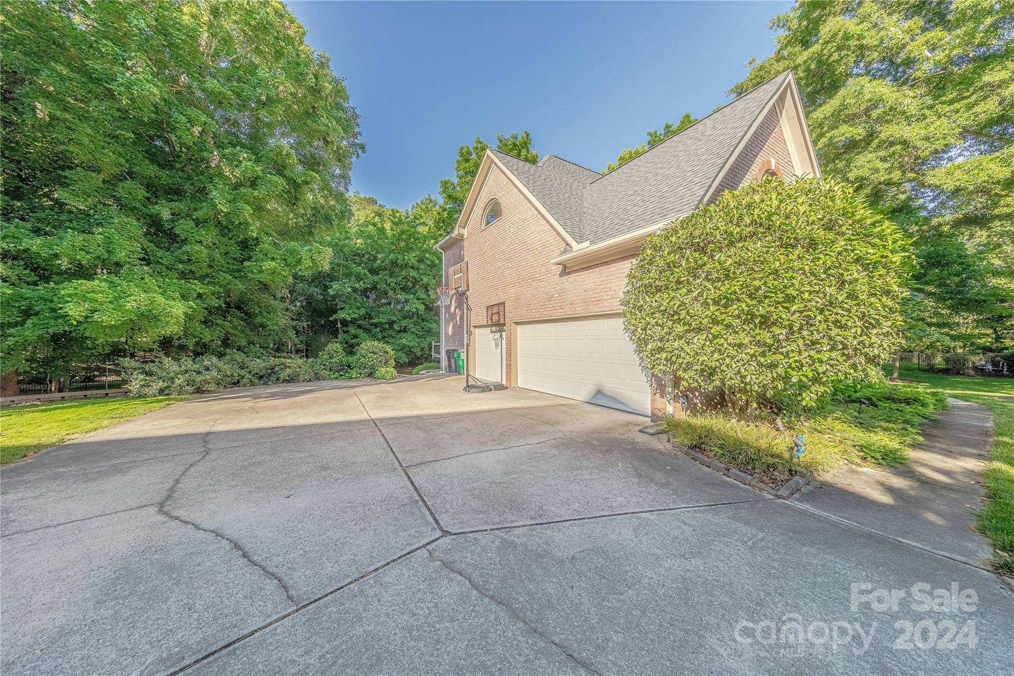 8628 Edgewood Grove Trail