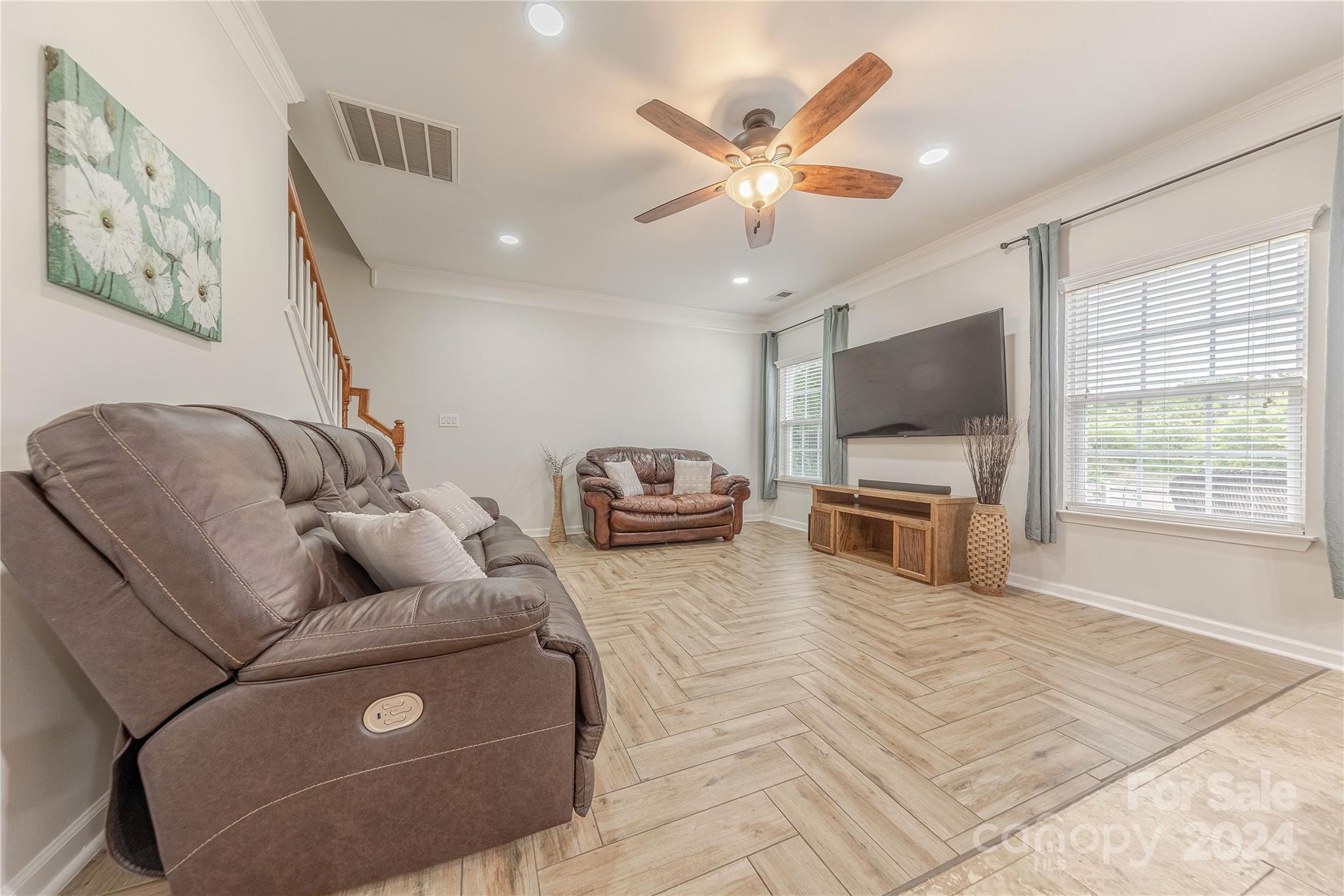 9680 Evanston Street NW