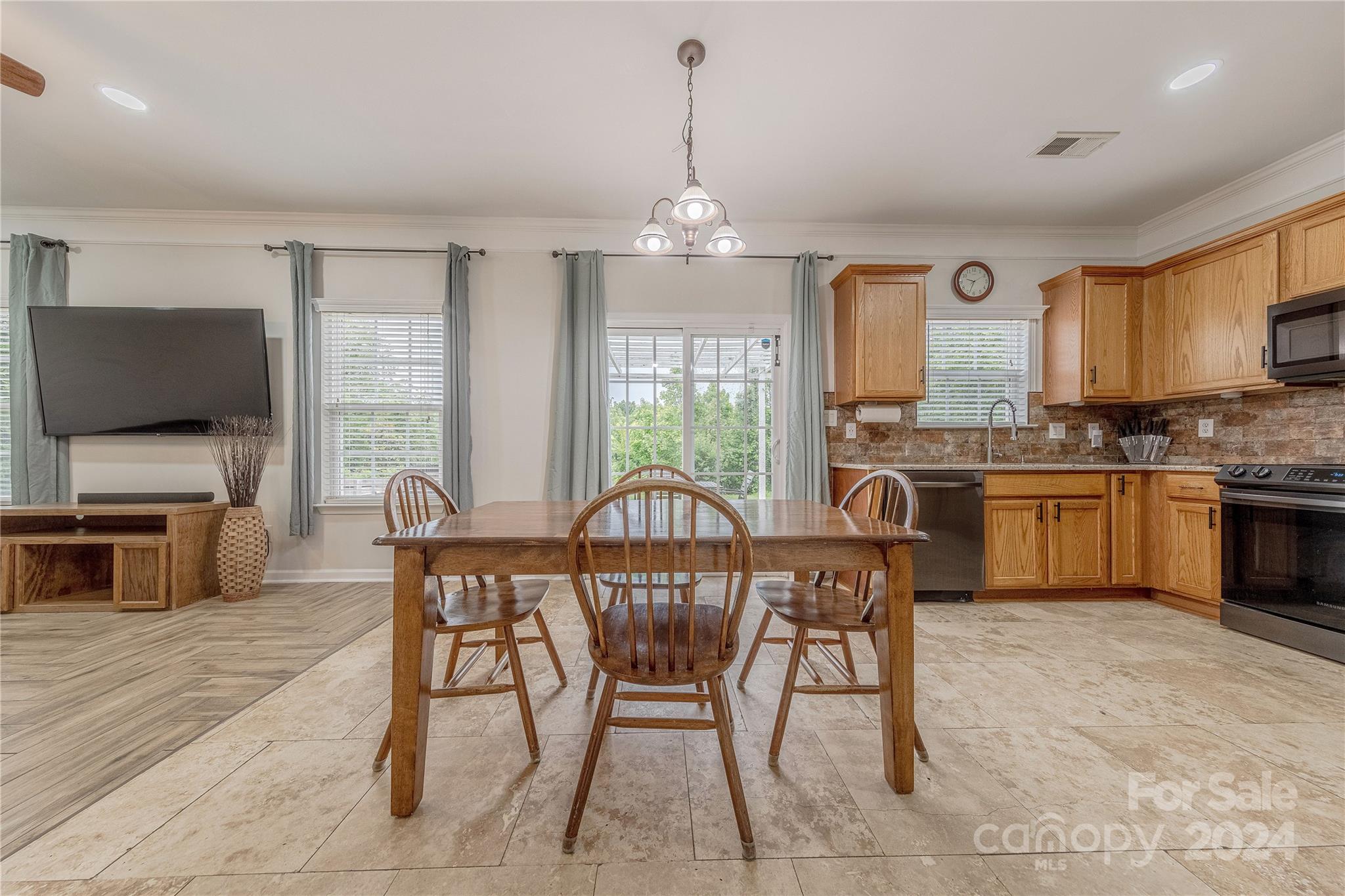 9680 Evanston Street NW