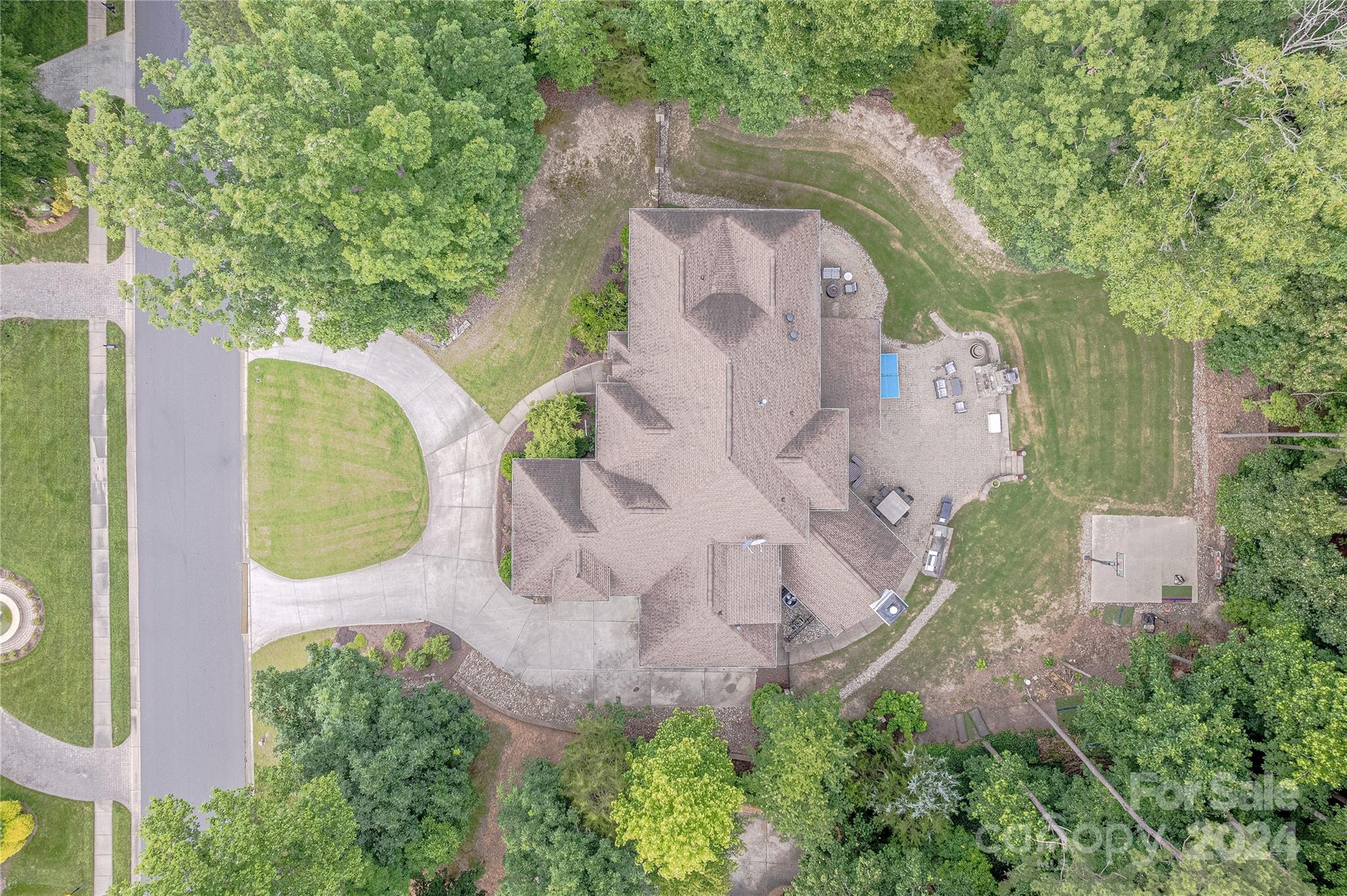 1021 Seminole Drive