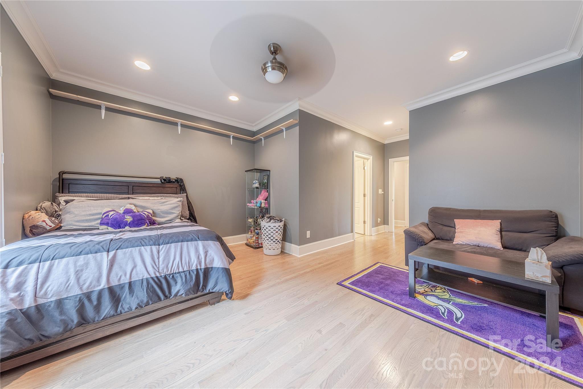 1021 Seminole Drive