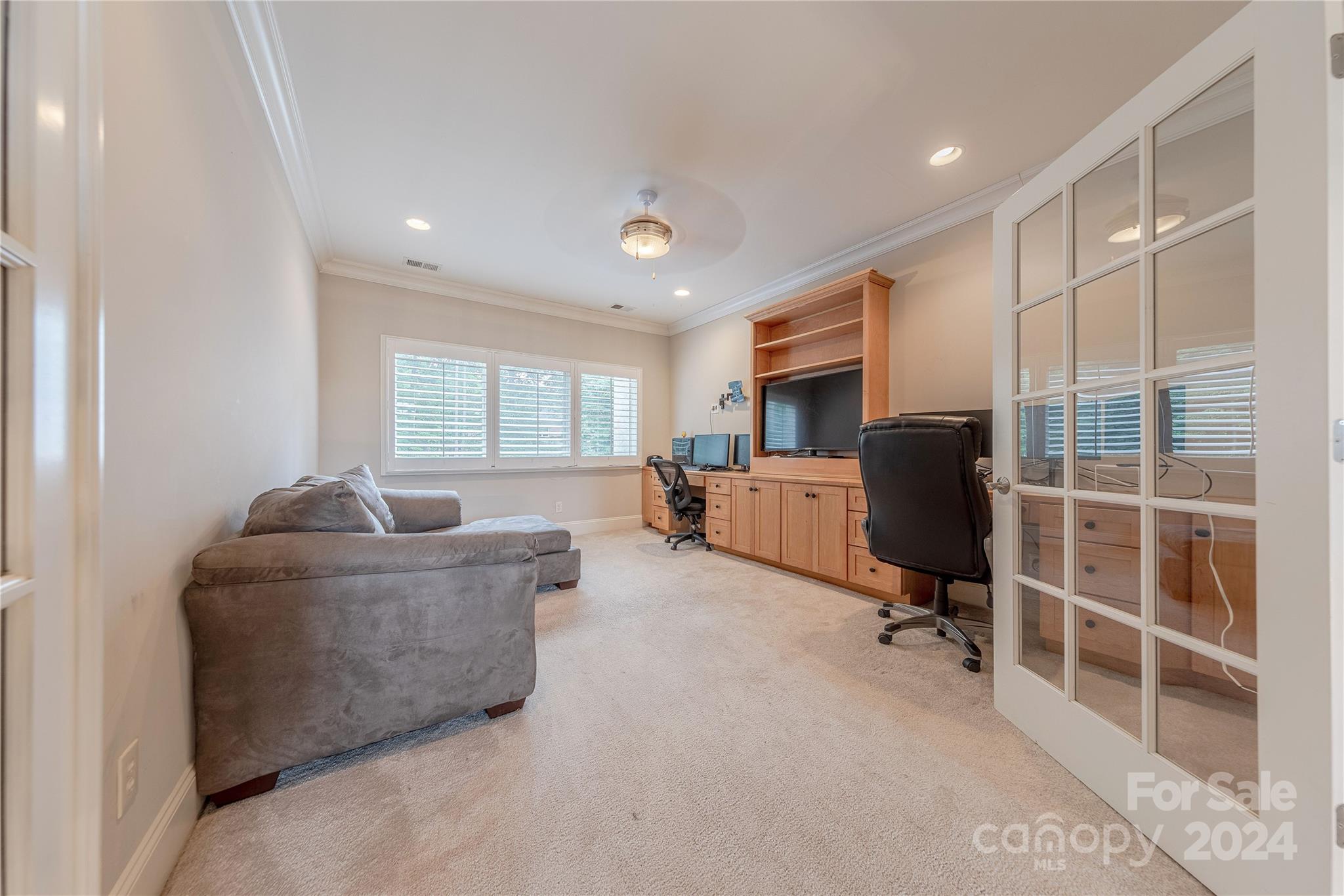 1021 Seminole Drive