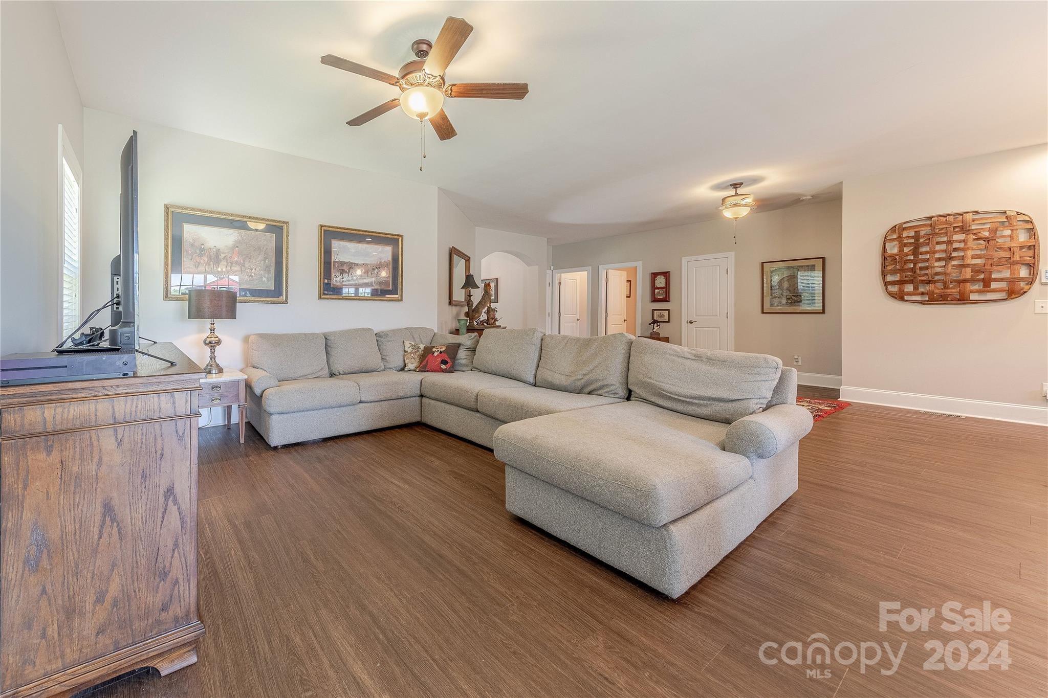 3611 Crow Road