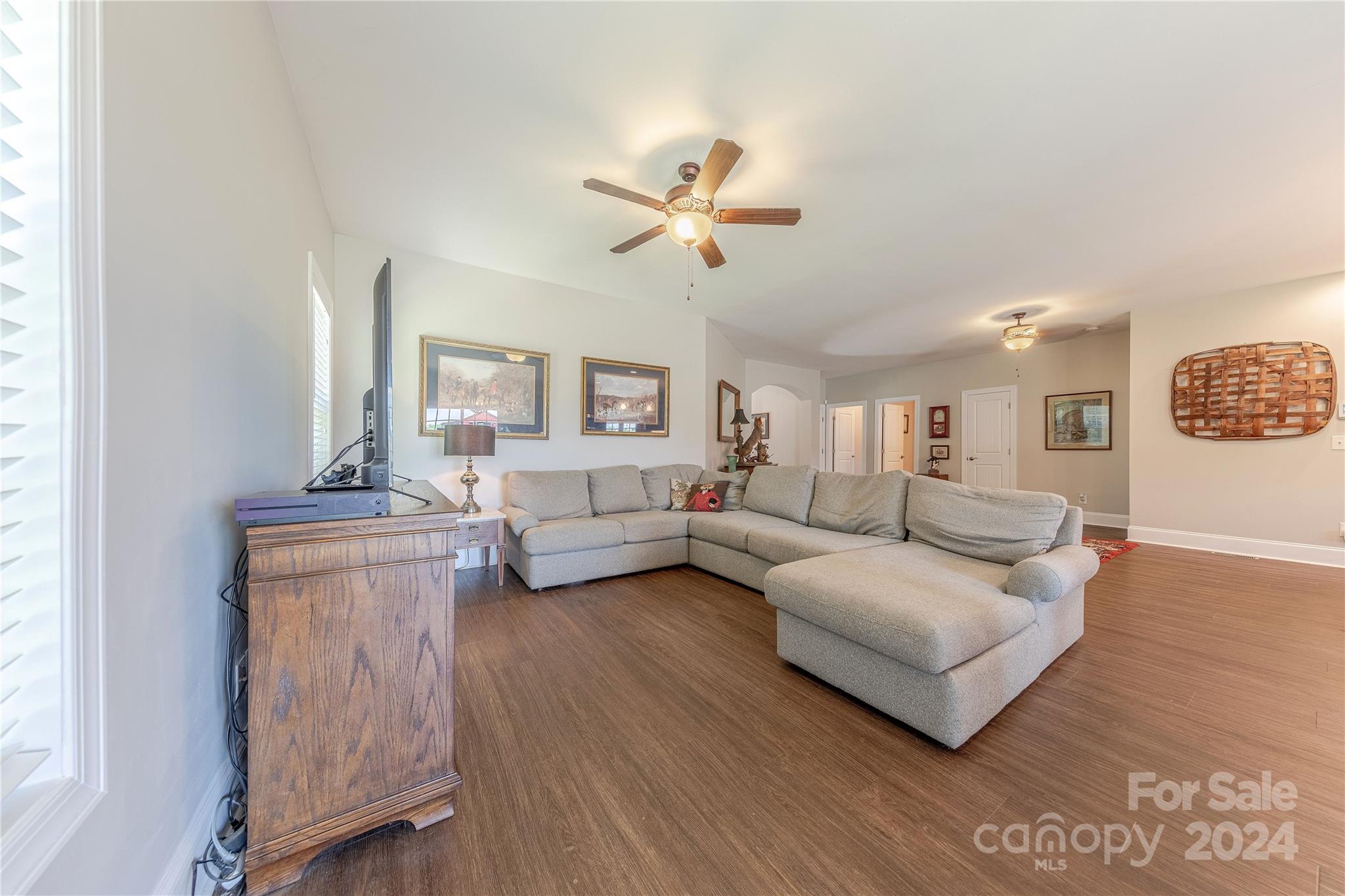 3611 Crow Road