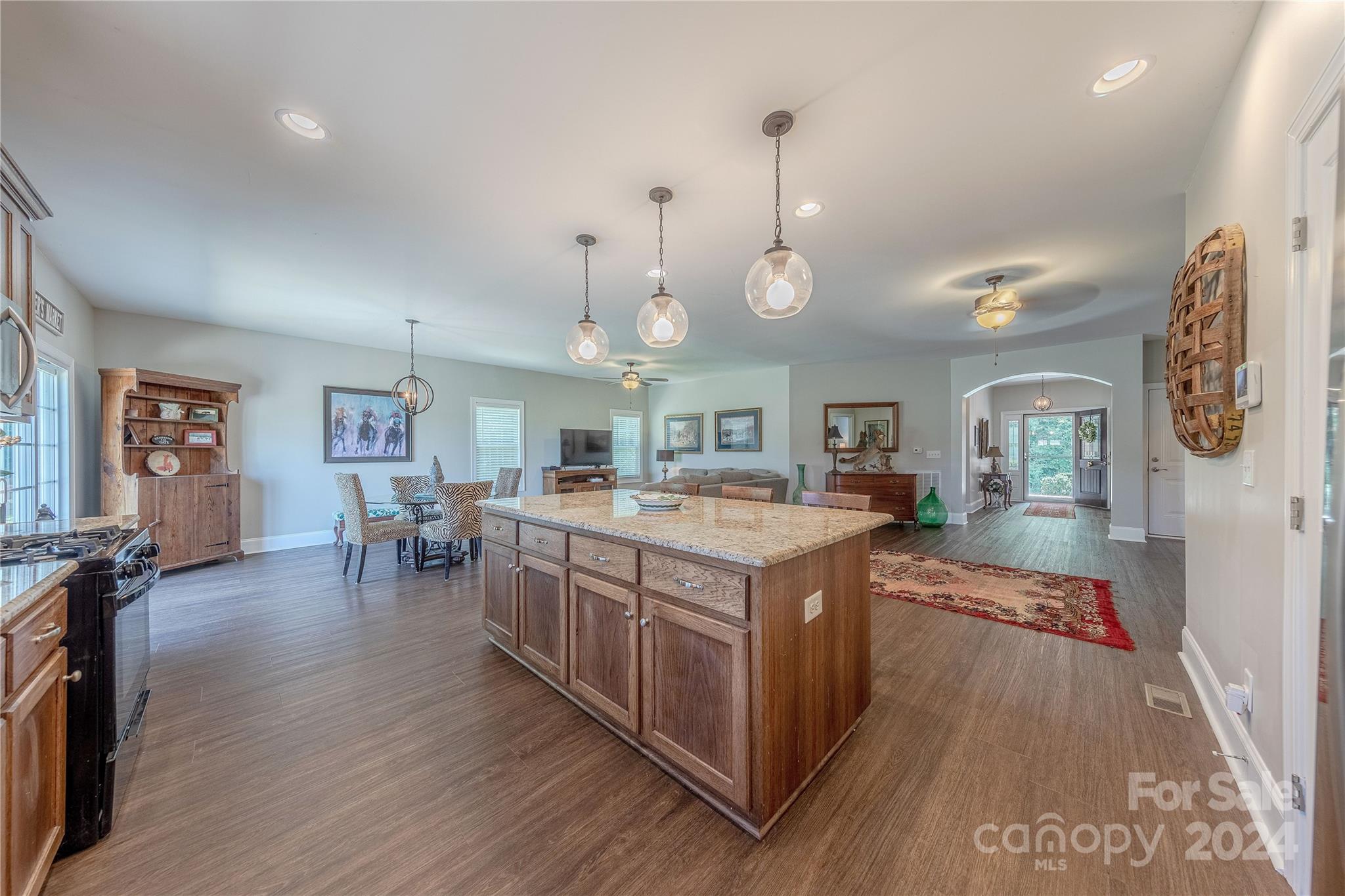 3611 Crow Road