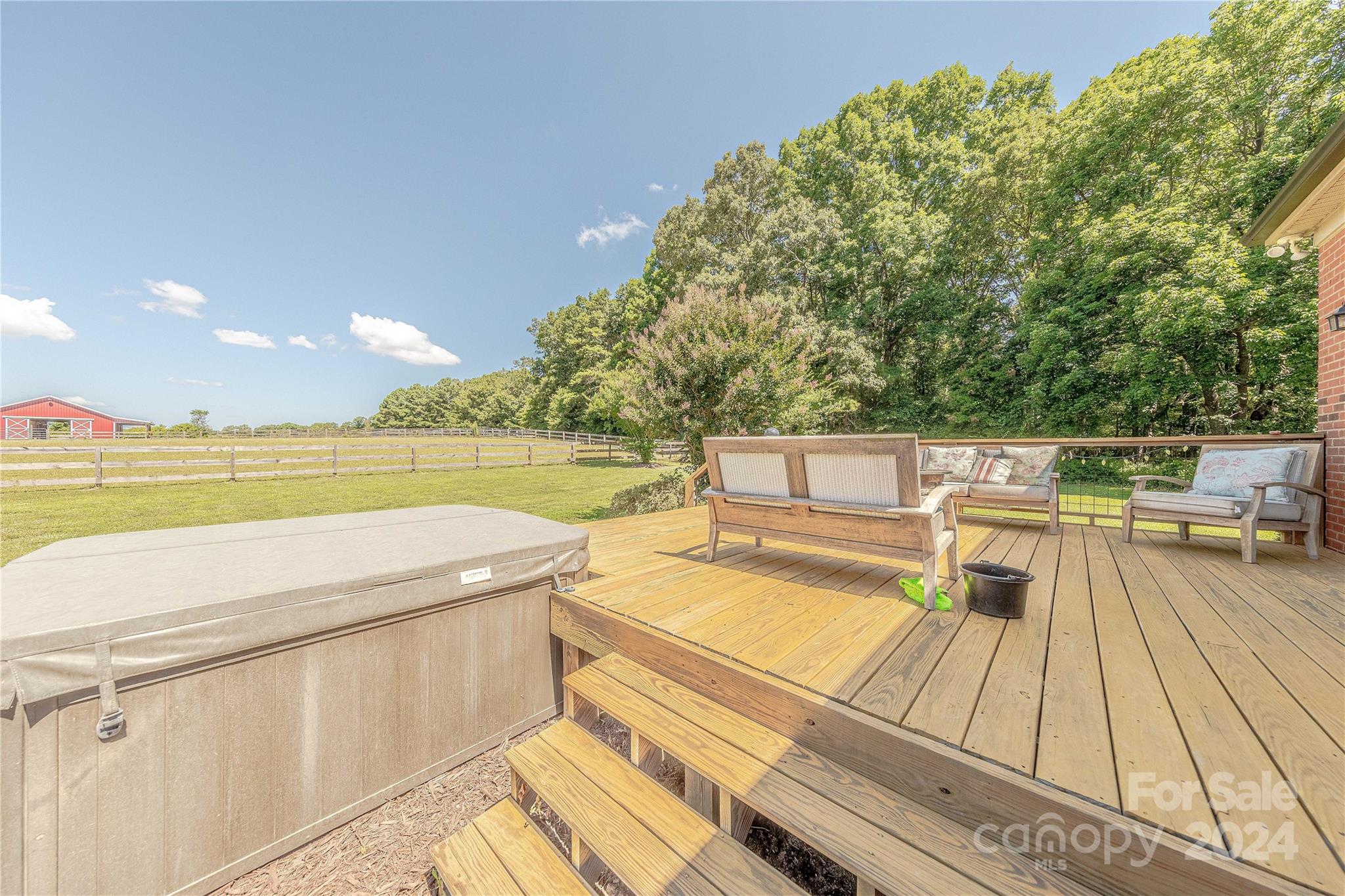 3611 Crow Road