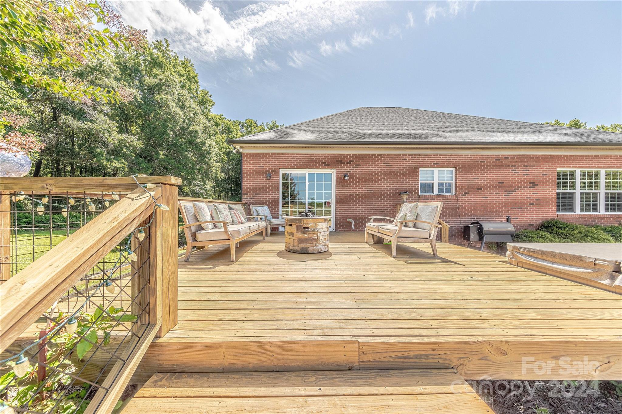 3611 Crow Road