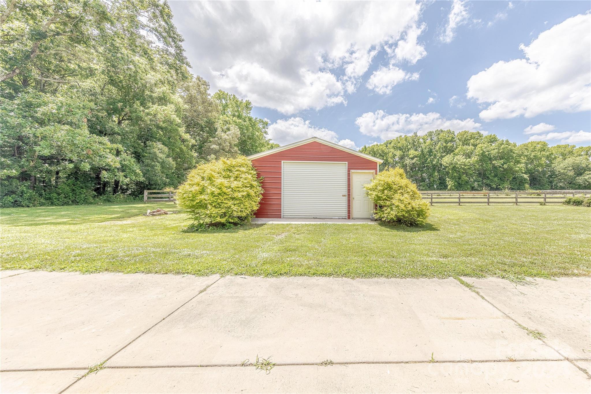 3611 Crow Road