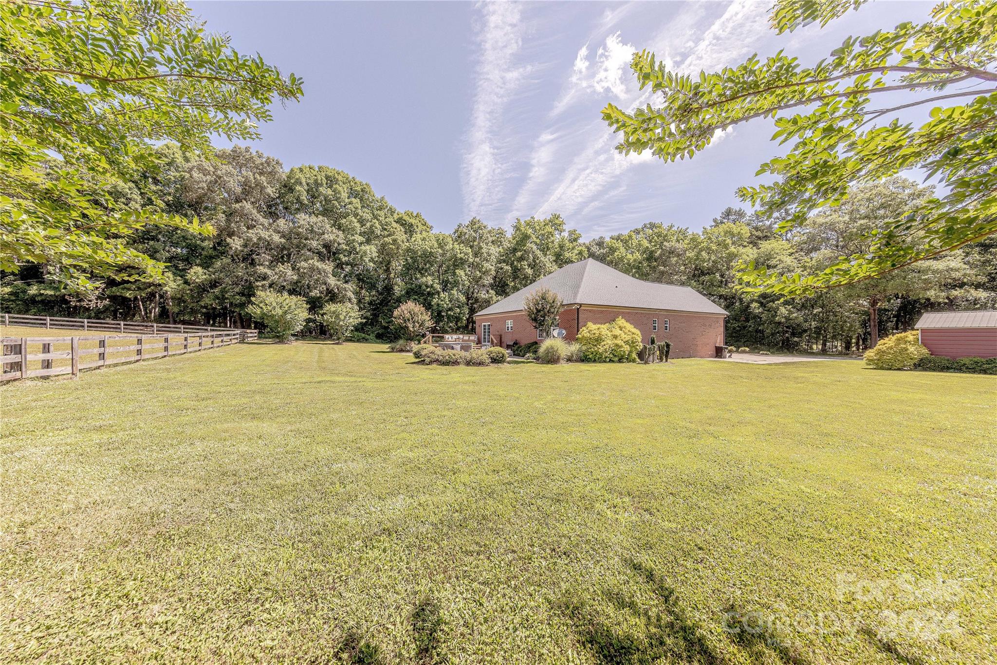 3611 Crow Road