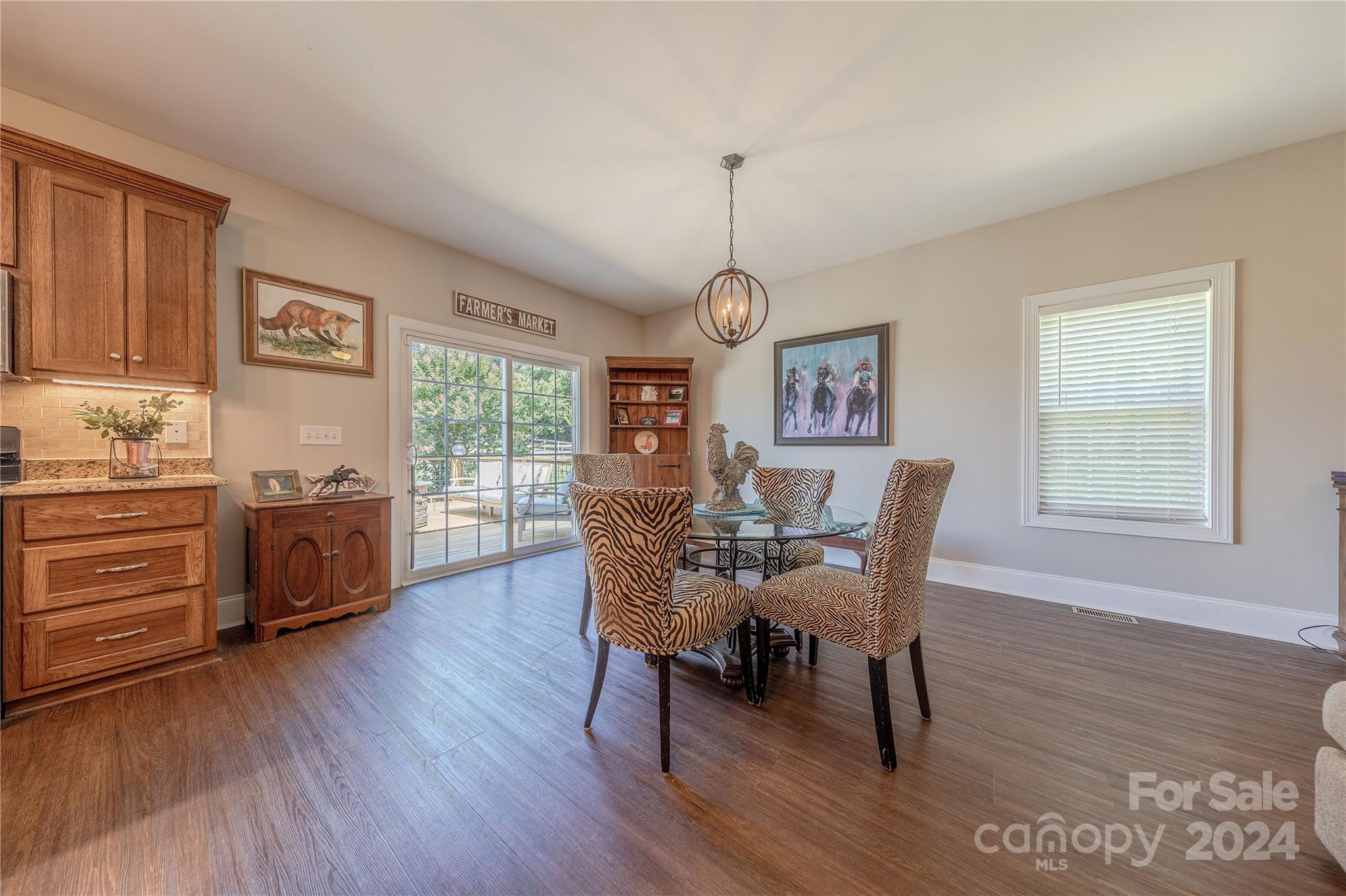 3611 Crow Road
