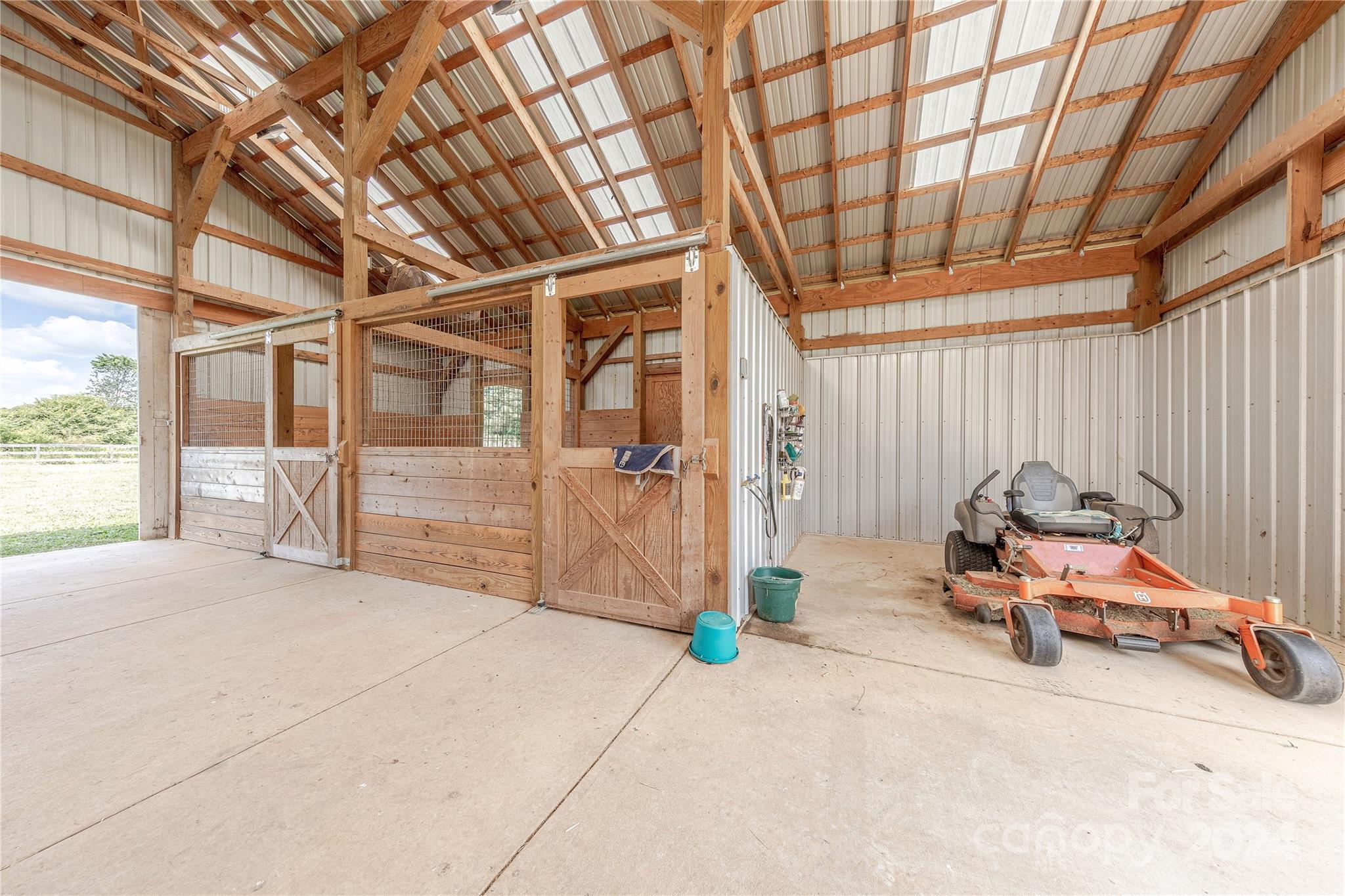 3611 Crow Road
